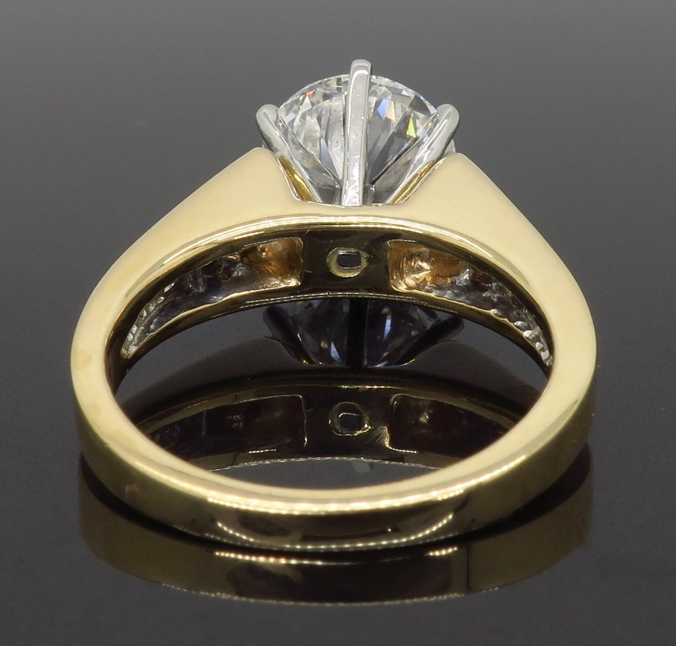 GIA Certified 2.89 Carat Round Brilliant Cut Diamond Engagement Ring In Excellent Condition In Webster, NY