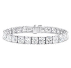 Bracciale da tennis con diamanti taglio cuscino certificato GIA da 28.91 carati