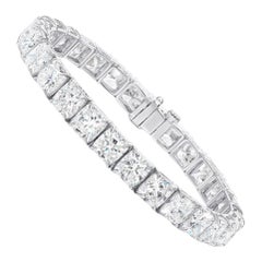 Bracelet tennis avec diamants taille coussin de 28.91 carats certifiés GIA