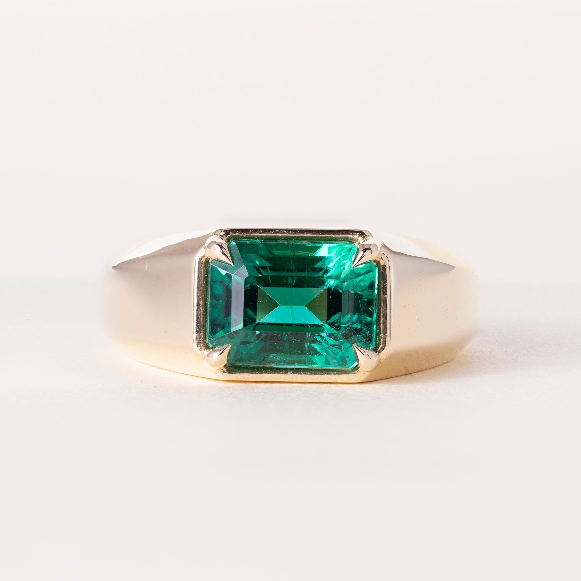 2,90 Karat GIA-zertifizierter sambischer Smaragd Solitär Ring in 14K Gold

Dieser Solitärring mit einem sambischen Smaragd ist ein modernes Erbstück, das aus alten Zeiten stammt und eine meisterhafte Mischung aus Geschichte und zeitgenössischer