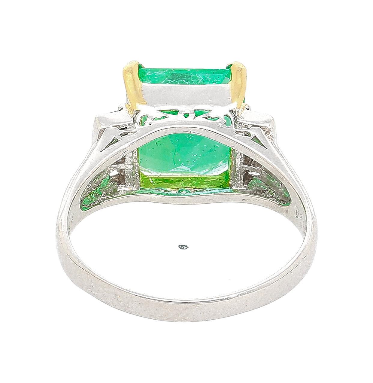 GIA Certified 2.91 Carat Colombian Emerald & Diamond Platinum Ring Corte esmeralda en venta