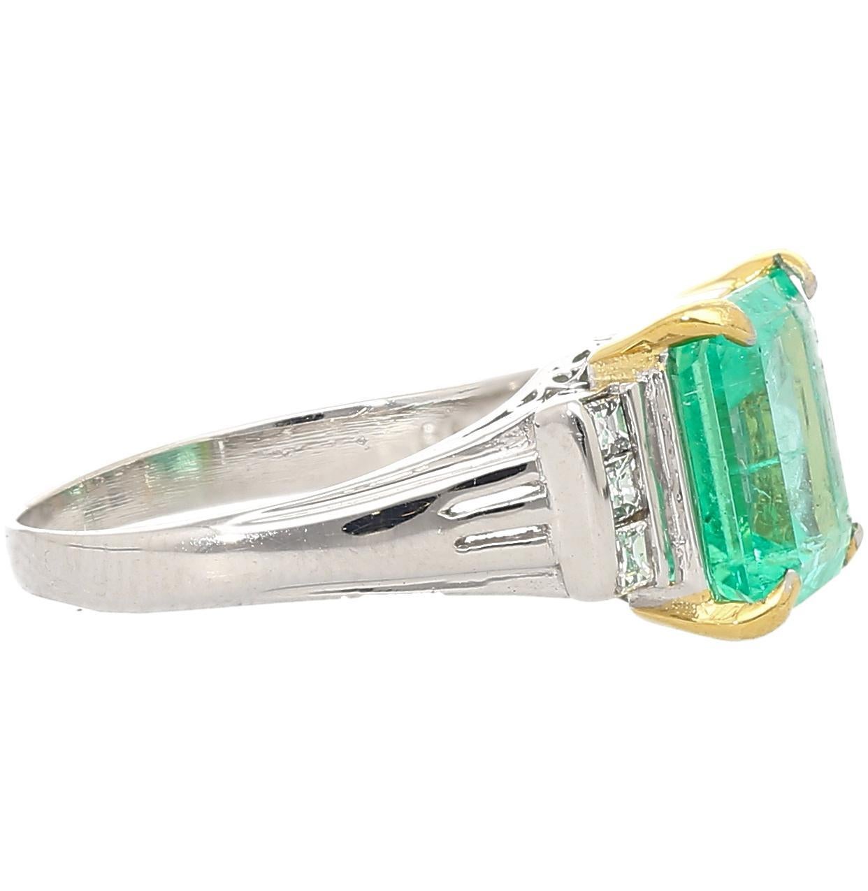 GIA Certified 2.91 Carat Colombian Emerald & Diamond Platinum Ring en venta 1
