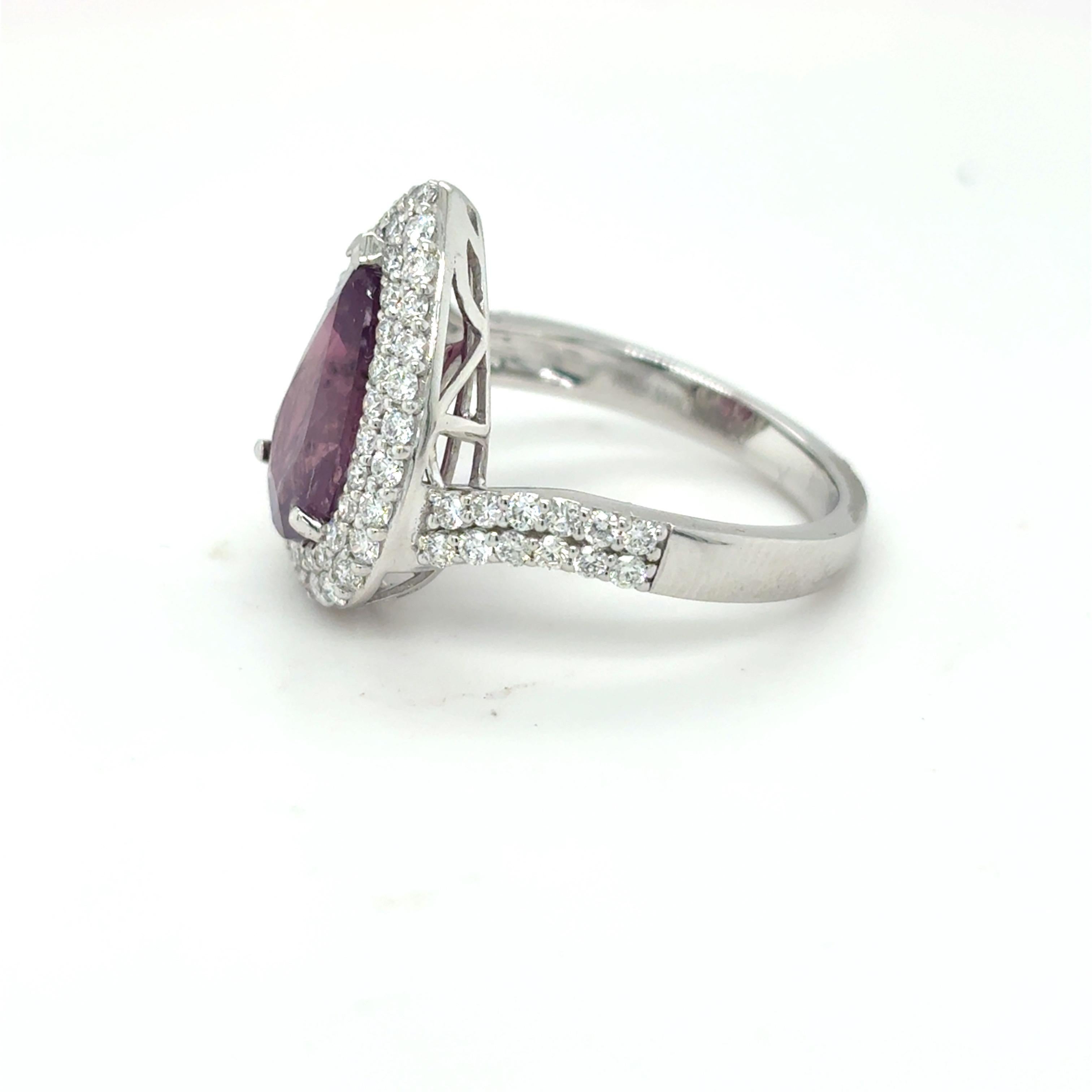 Bague diamant saphir du Cachemire non chauffé certifié GIA 2,91 carats taille poire en vente 3