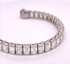 GIA Certified 29.18 Carats Emerald Cut Tennis Bracelet