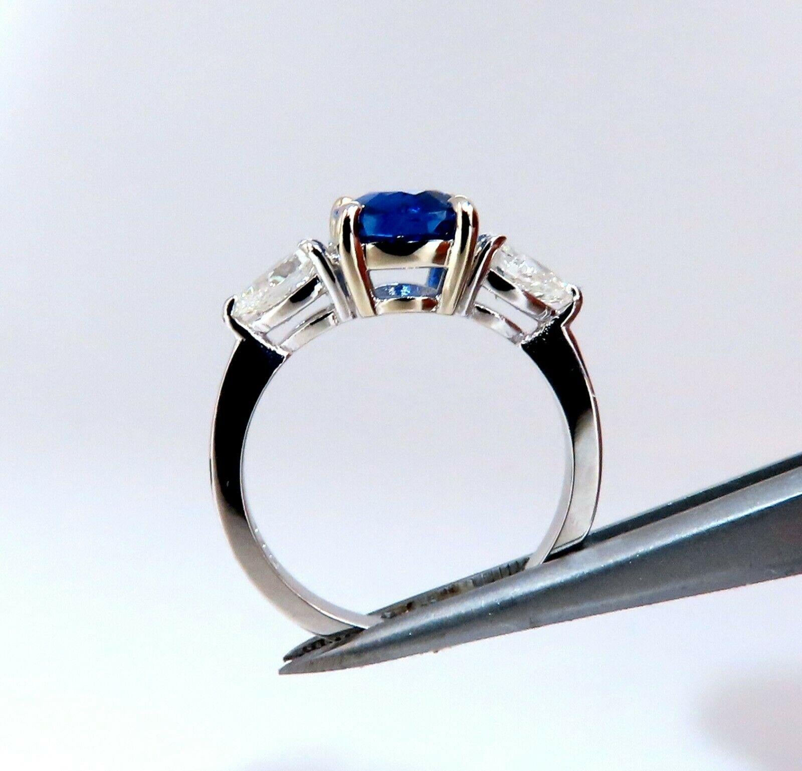 Oval Cut GIA Certified 2.94ct Natural No Heat Blue Sapphire Diamonds Ring 14kt For Sale