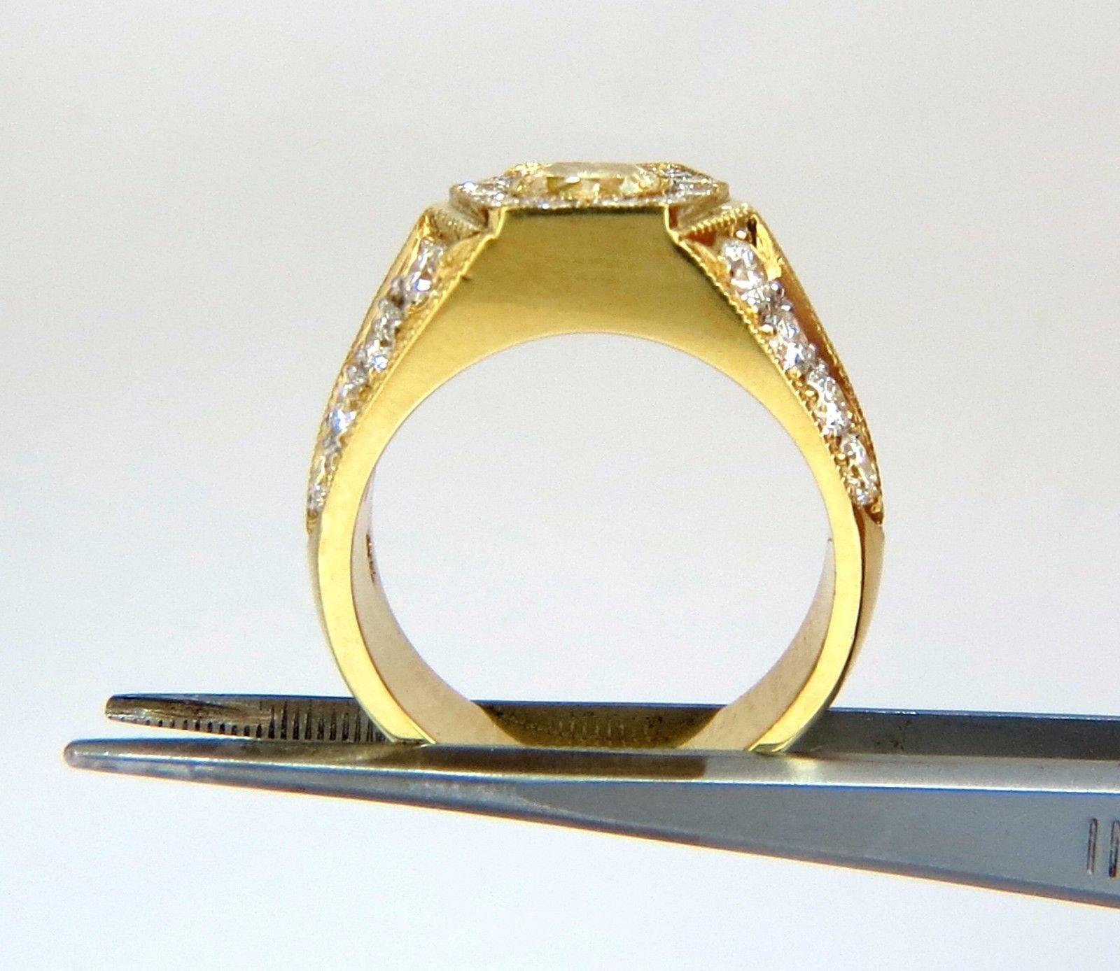 Men's GIA Certified 2.95ct natural Fancy Yellow diamonds mens ring 18kt Hexagon Deck For Sale