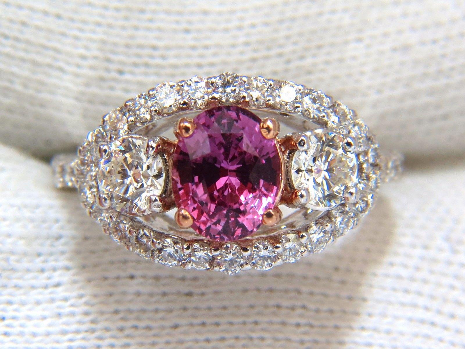 GIA Certified 2.97ct natural no heat vivid pink sapphire ring three stone wrap In New Condition For Sale In New York, NY