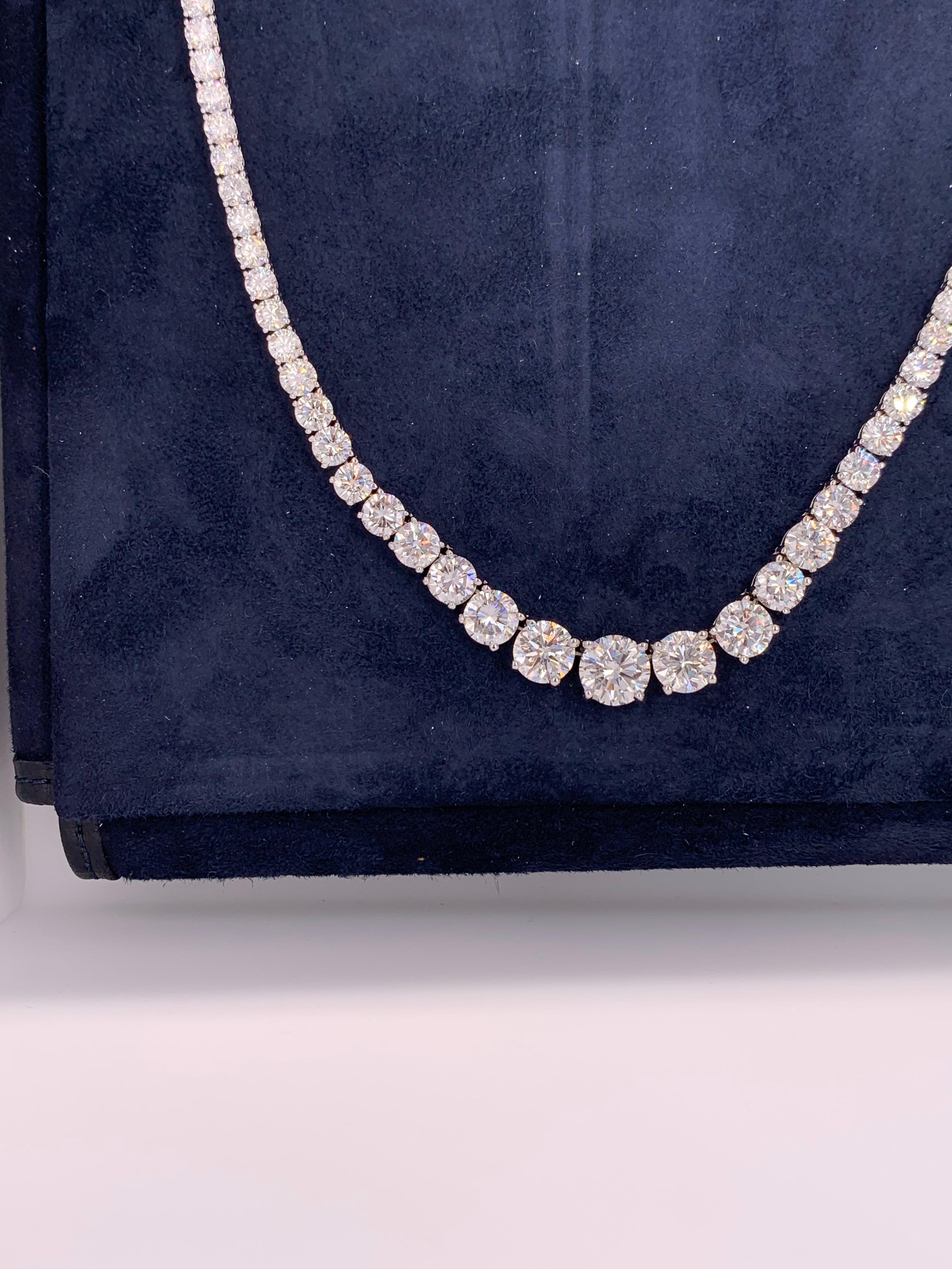 Collier Riviera gradué en diamants de 30 carats certifiés par le GIA Pour femmes en vente