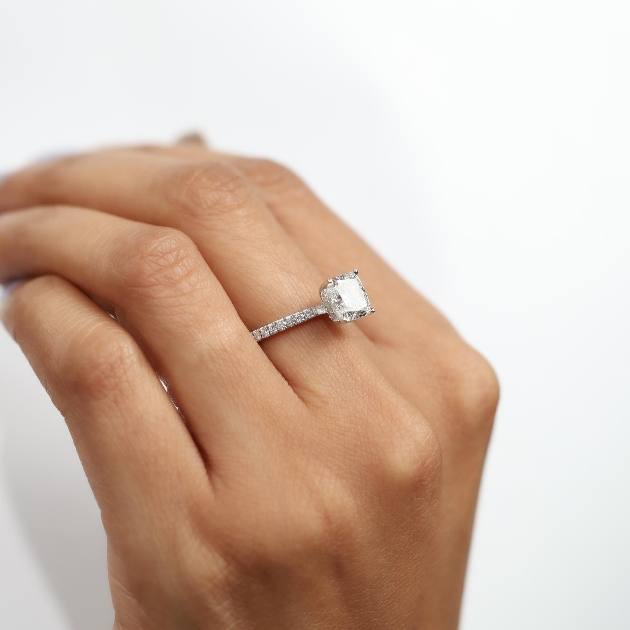 GIA Bericht zertifiziert Cushion Cut E VS 2 Karat Diamant Solitär Ring Platin im Angebot 4