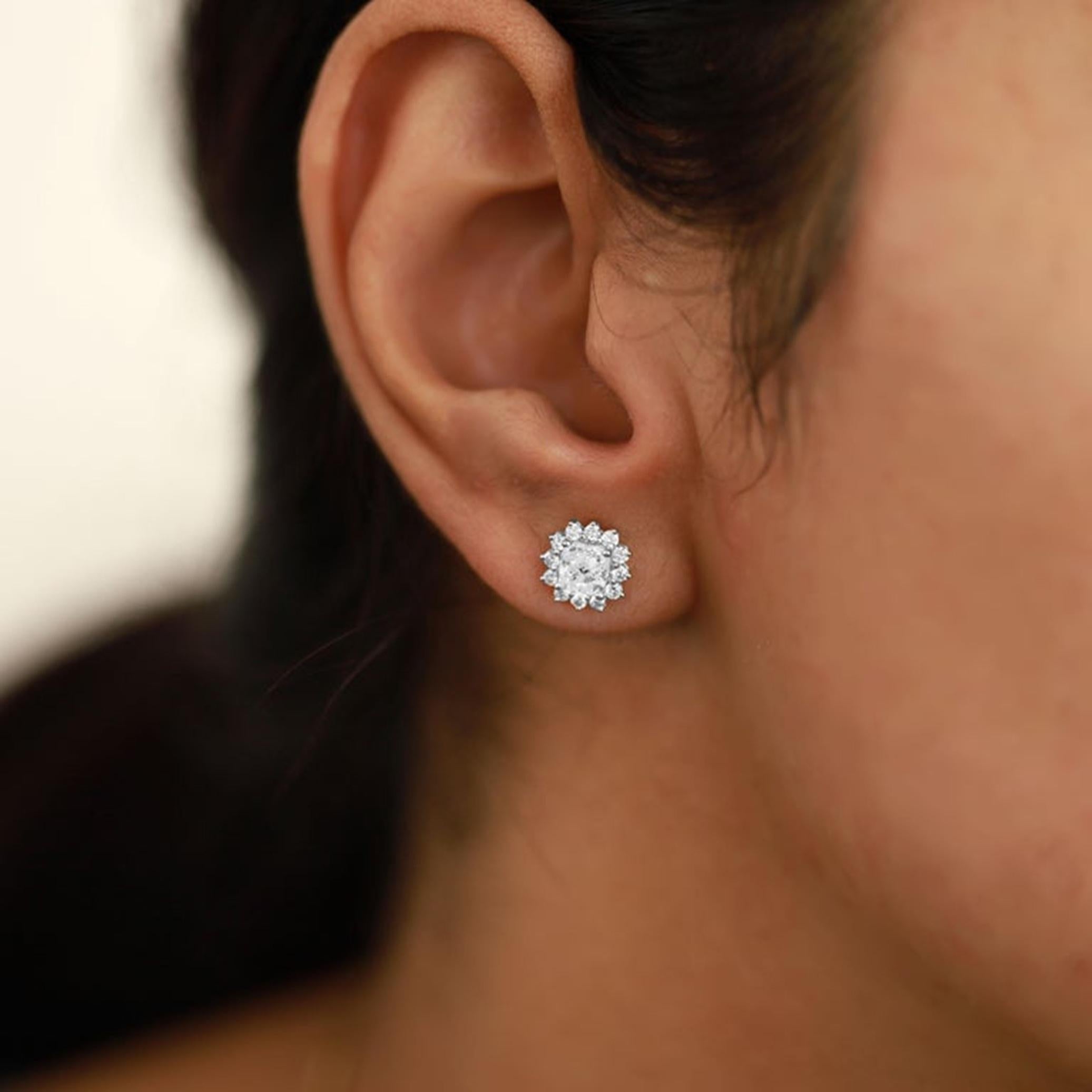 GIA Certificado E VVS Diamante Cojín 2 quilates  Pendientes Halo, oro blanco 18k en venta 1