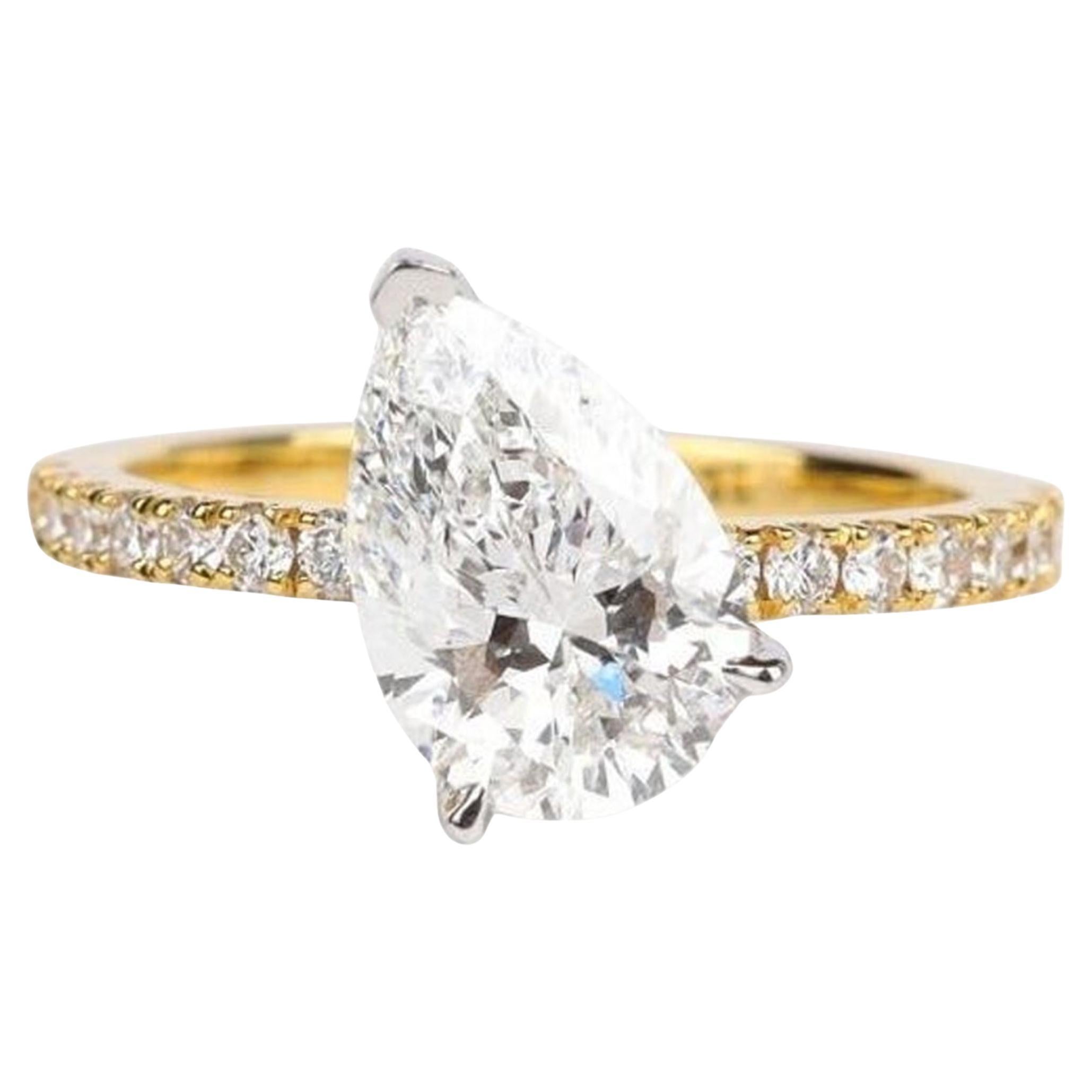 Bague de fiançailles solitaire en or jaune 18 carats, certifiée GIA, avec diamant en taille de poire de 2 carats en vente