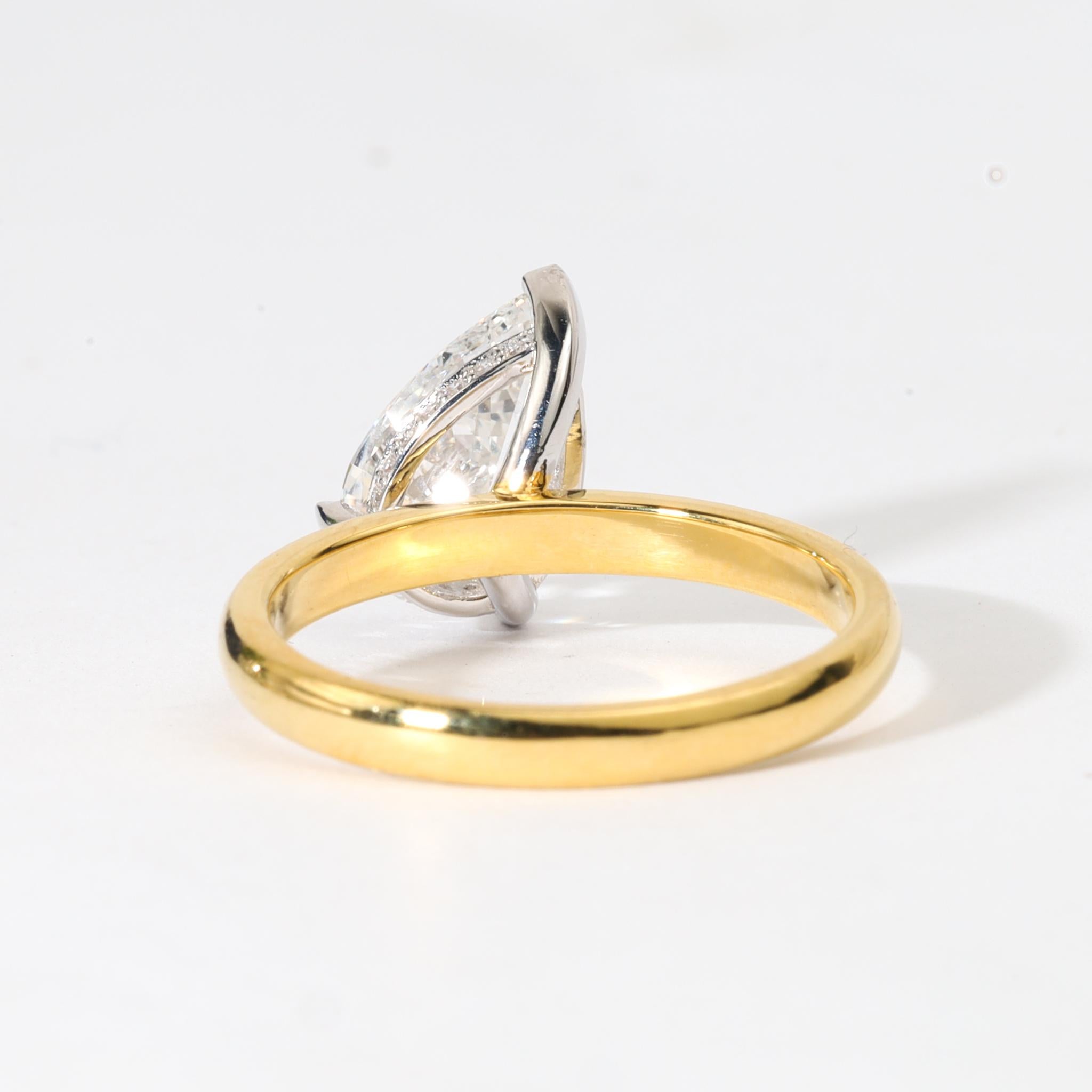 GIA bescheinigt 2ct Pear-Cut Diamant Solitär Verlobungsring in zwei-Ton 18KGold (Tropfenschliff) im Angebot
