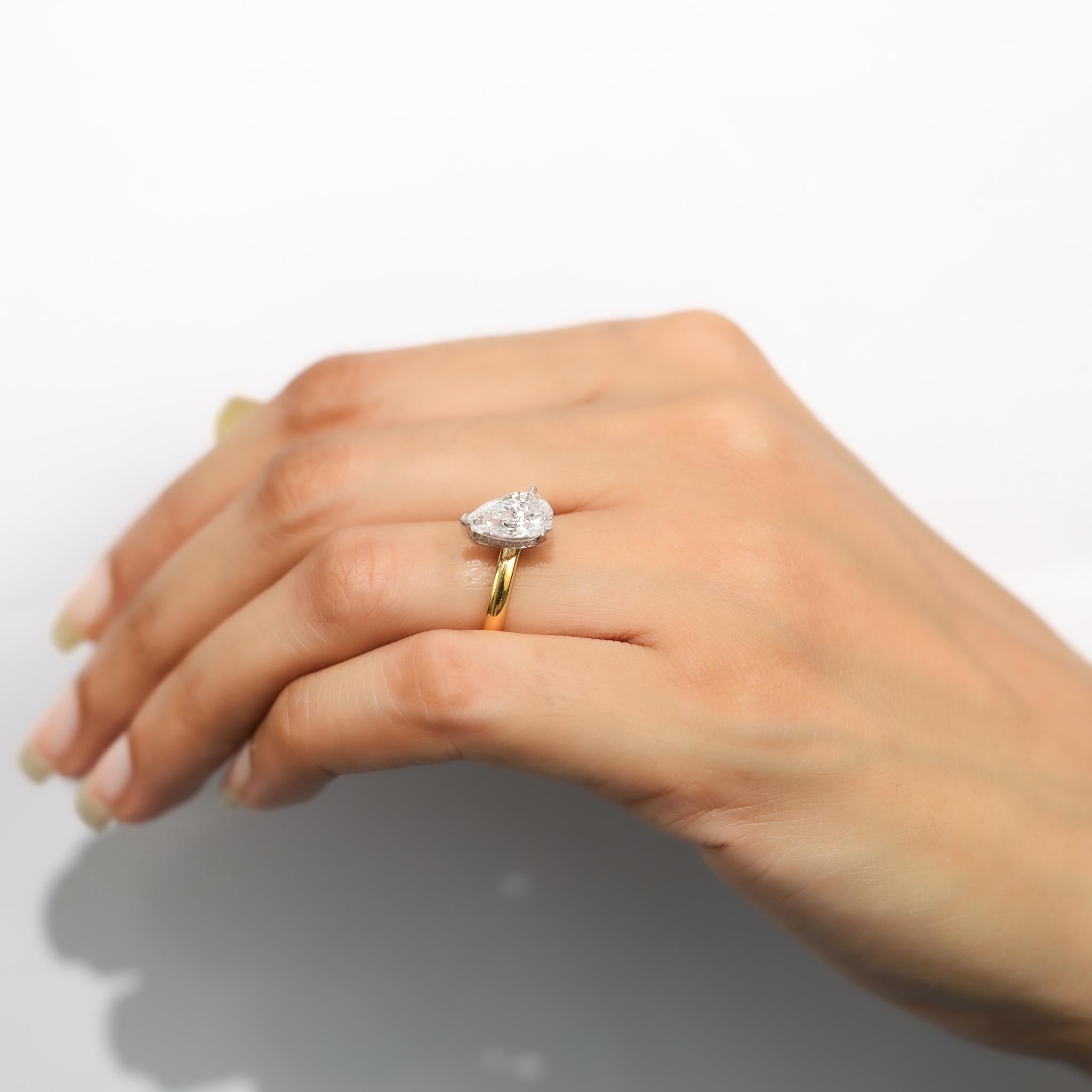 GIA bescheinigt 2ct Pear-Cut Diamant Solitär Verlobungsring in zwei-Ton 18KGold im Angebot 1