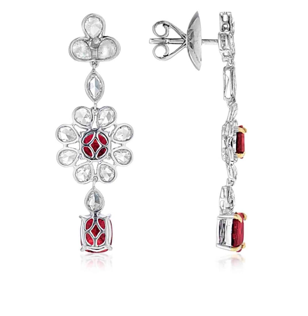 A beautiful rare pair of earrings, featuring 4 Rubies, Burma, no indications of heating, 