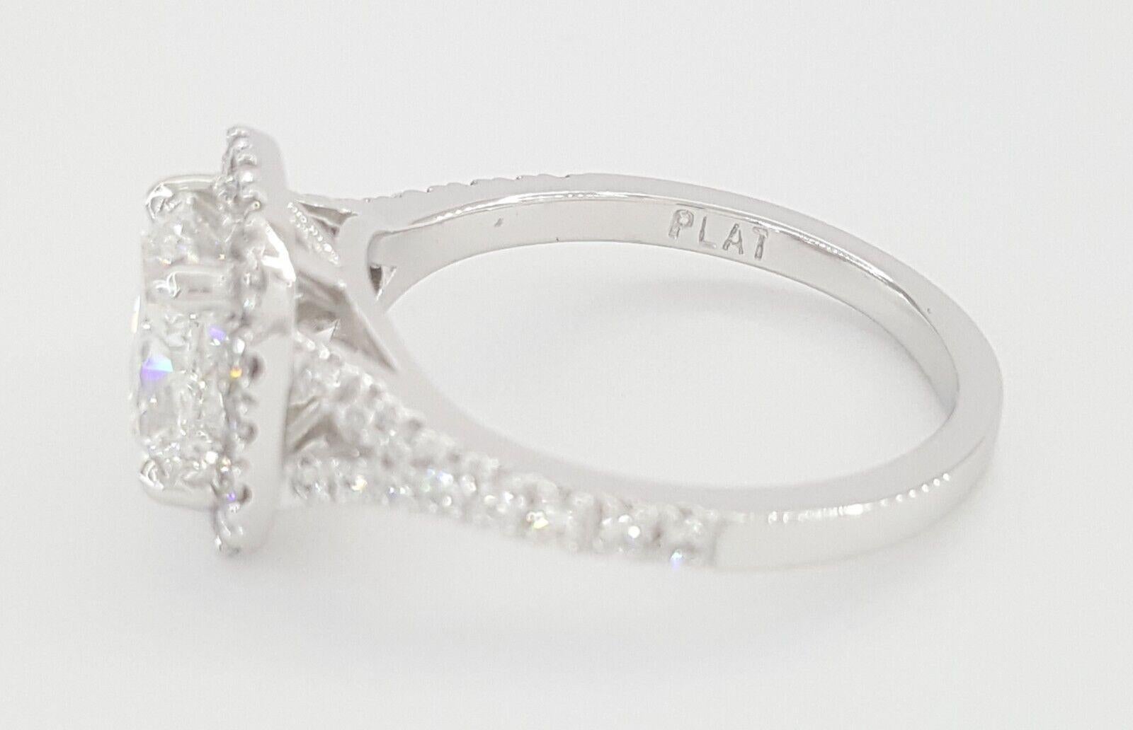 GIA Certified 3.01Carat Cushion Cut Diamond VVS1 Clarity Platinum Ring with pavè In New Condition For Sale In Chicago, IL