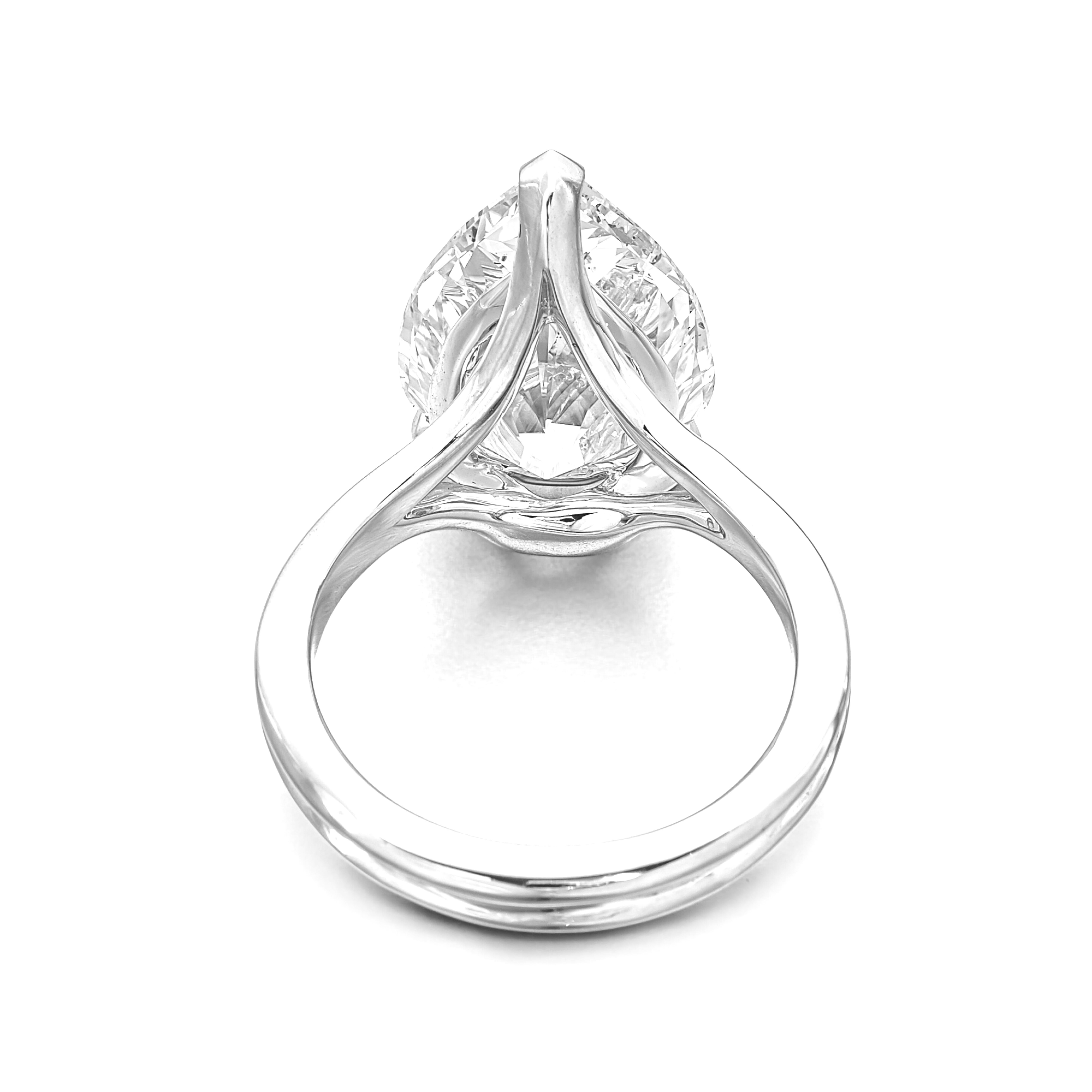Contemporary GIA Certified 3 Carat Emerald Cut Diamond D Color VVS2 Clarity For Sale