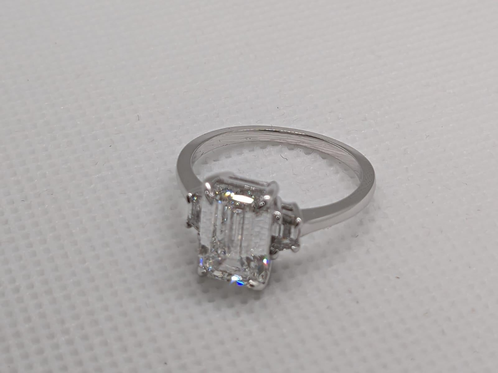 Gia Certified 3 Carat Emerald Cut Diamond Ring For Sale 2