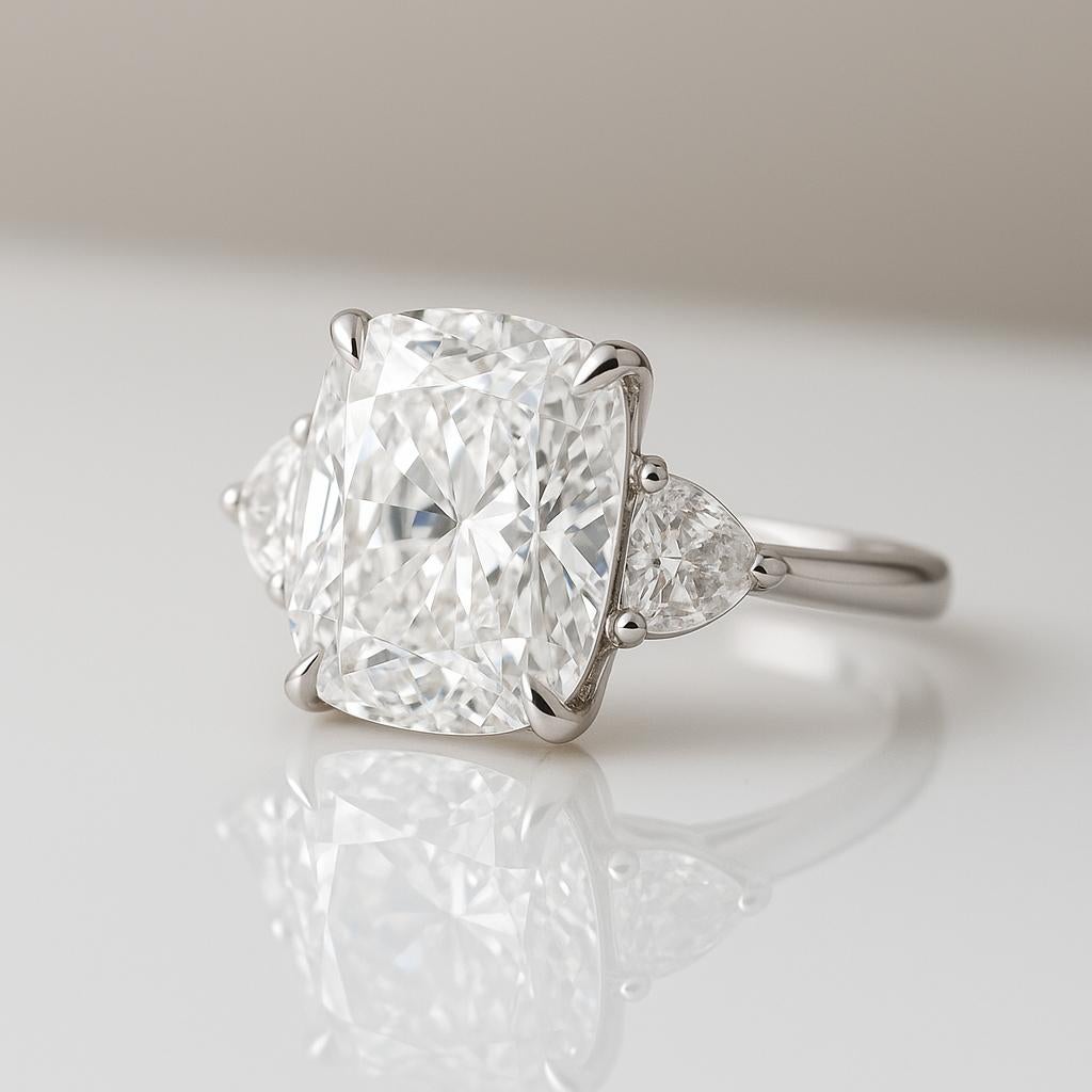 Contemporain Bague de fiançailles en platine avec diamant taille coussin de 3 carats de couleur F certifié GIA en vente