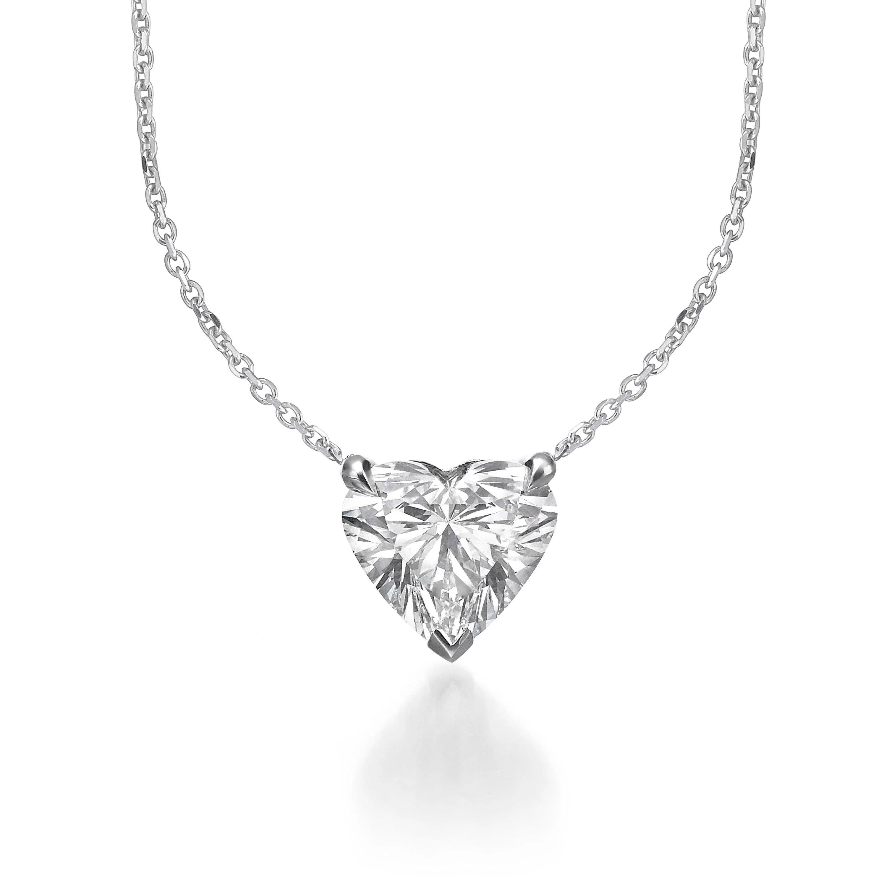 Contemporaneo Ciondolo in platino con diamante a forma di cuore di colore F certificato GIA da 3 carati in vendita