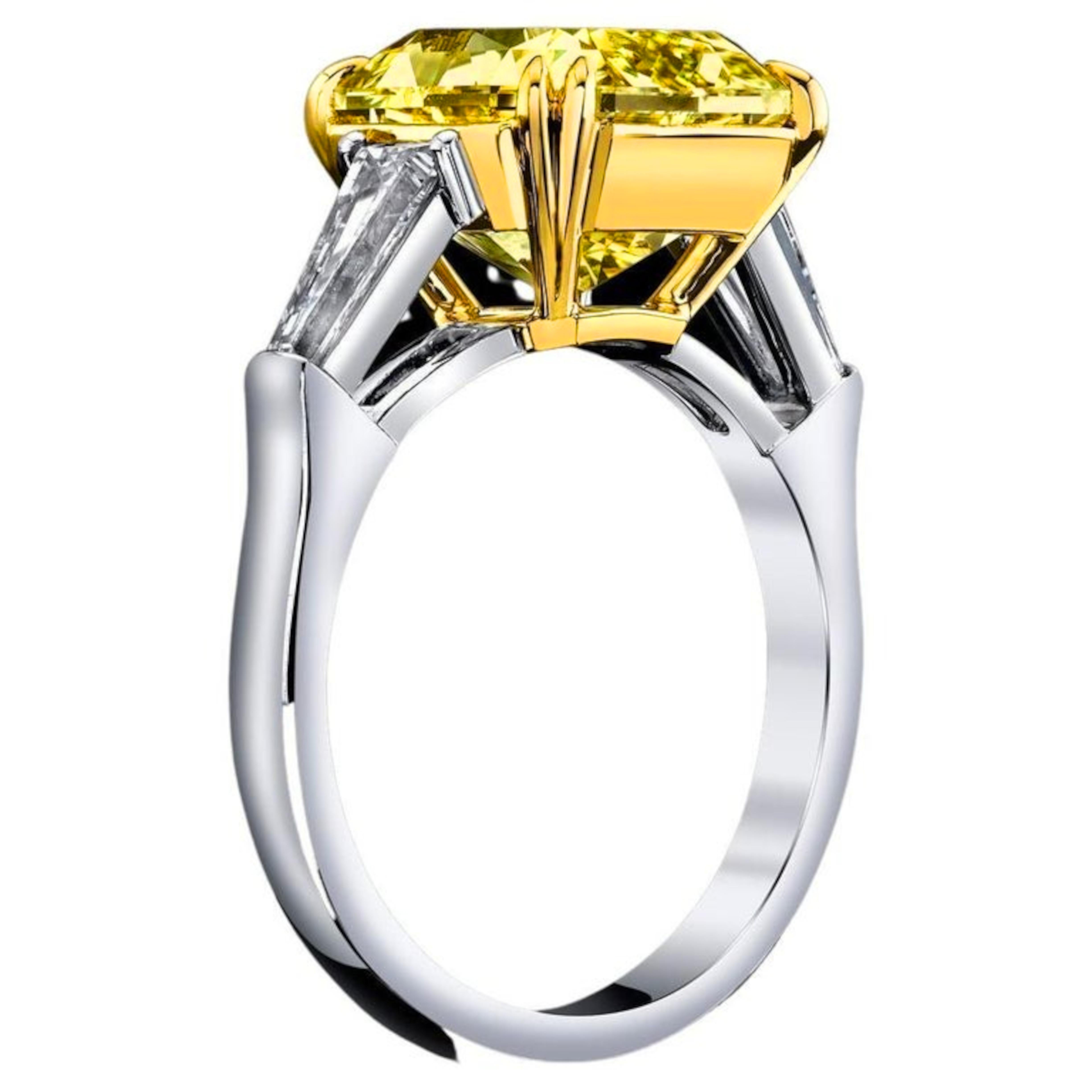 GIA Certified 3 Carat Fancy Intense Yellow Radiant Cut Diamond Platinum Ring In New Condition For Sale In Chicago, IL