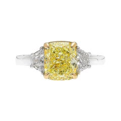 pale yellow diamond GIA Certified 3 Carat Fancy Light Yellow Cushion Diamond Ring