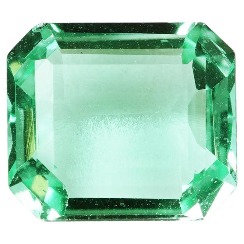 Presenting a truly exceptional gemstone: a GIA Certified 3 Carat Colombian emerald, offered in its purest and most natural state—NO OIL. Colombian emeralds are celebrated worldwide for their rich green hues and unparalleled beauty, but finding one