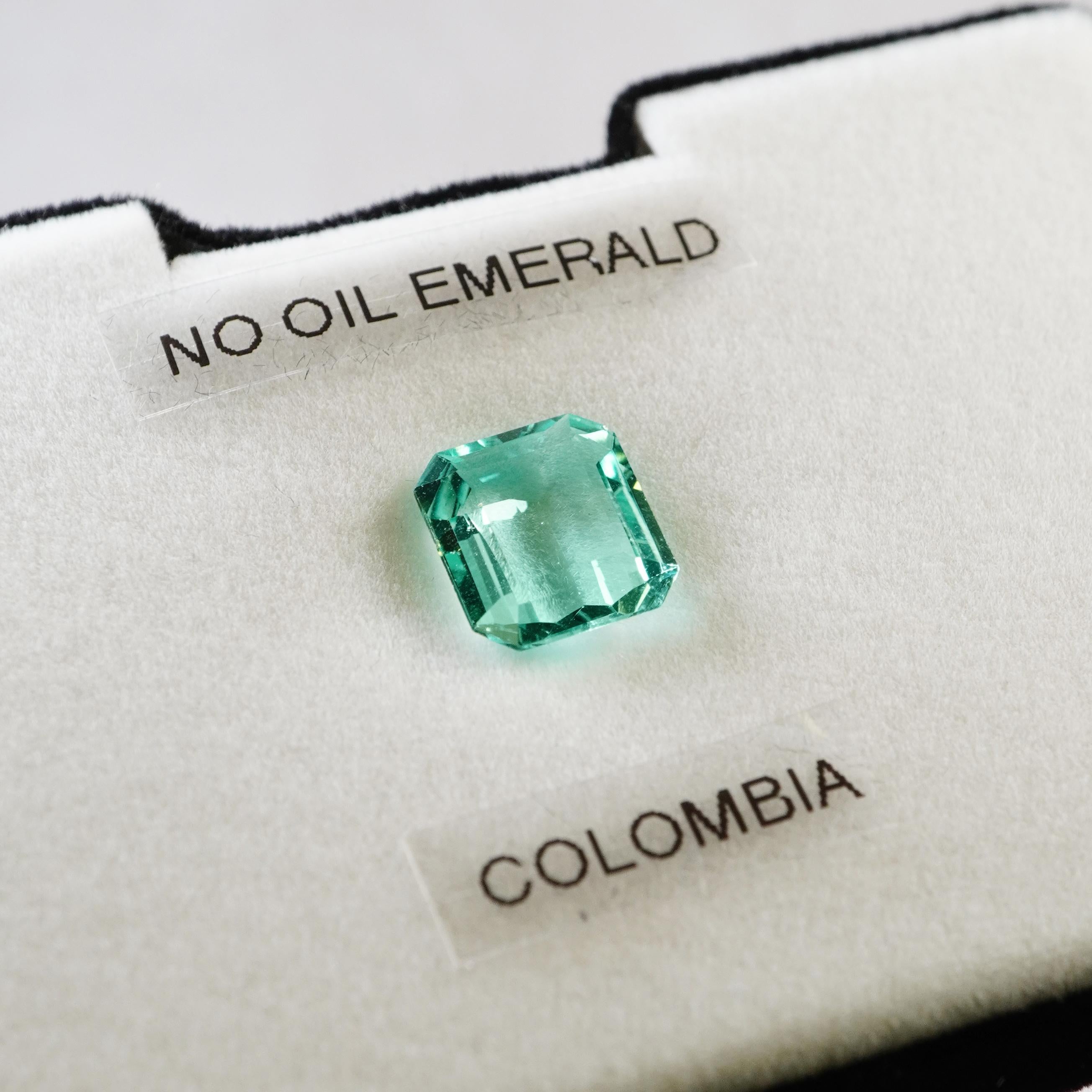 Women's or Men's GIA Certified 3 Carat NO OIL Colombia Emerald Loose Gemstone For Sale