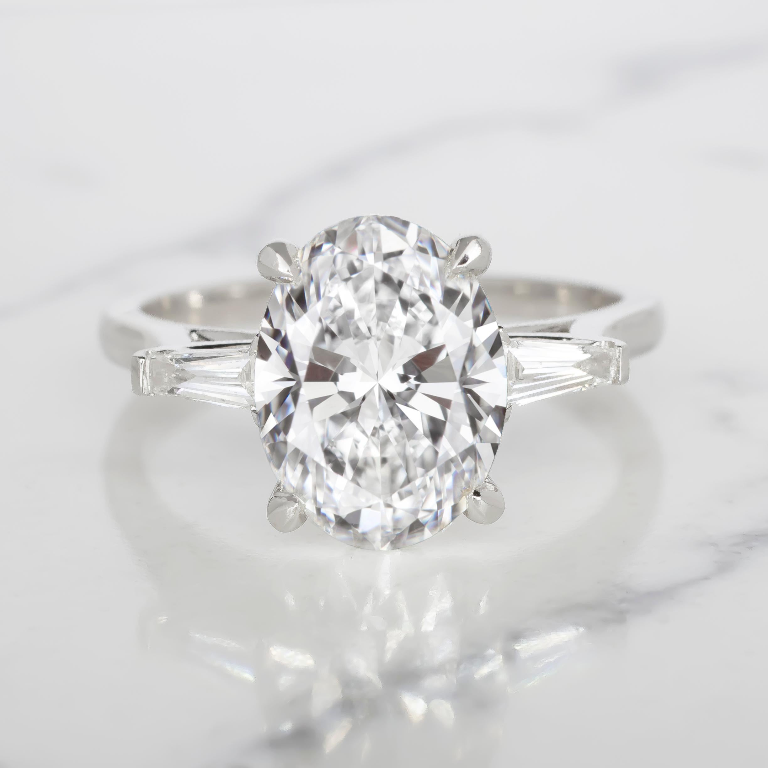 Women's or Men's GIA Certified 3 Carat Oval Diamond 18K White Gold Engagement Ring For Sale