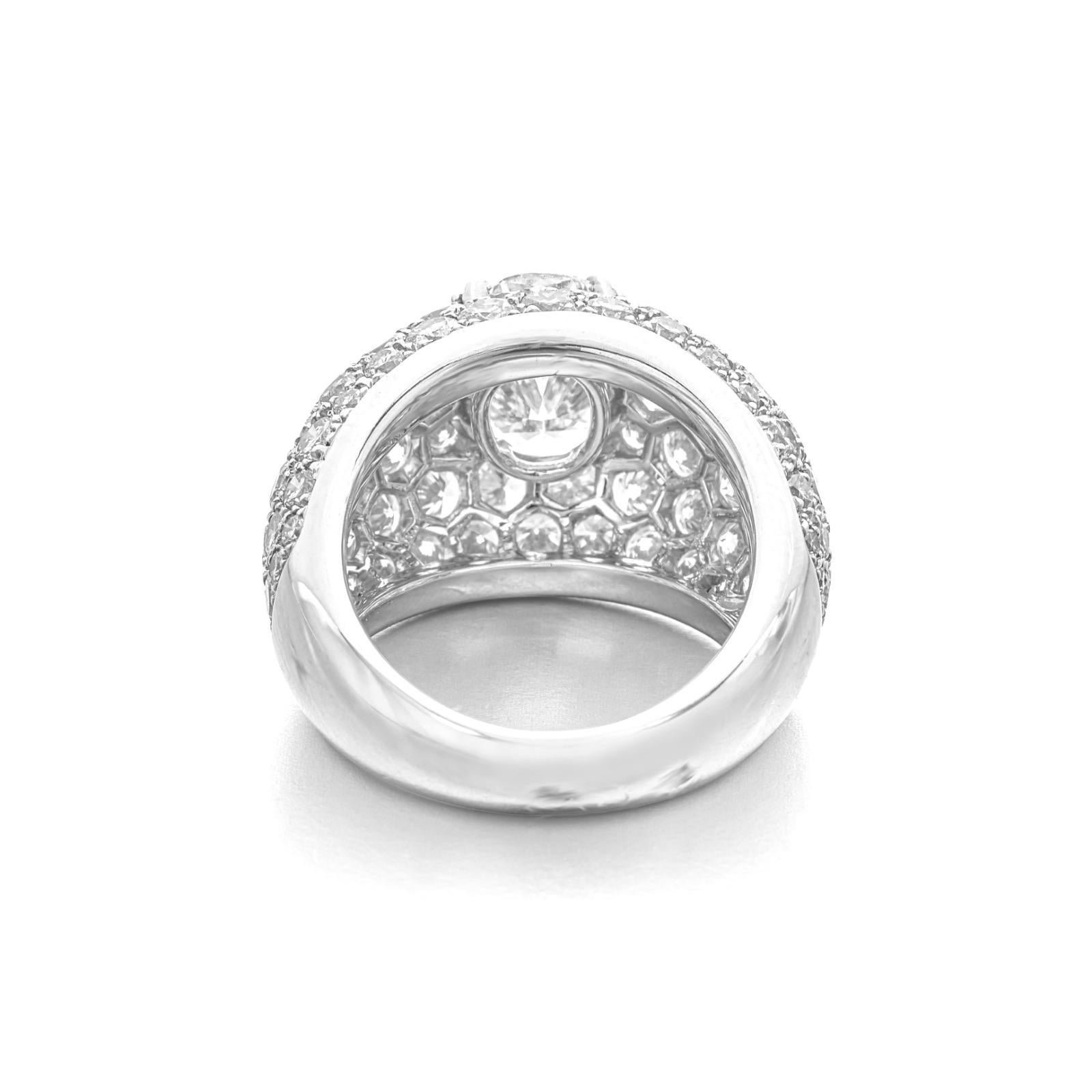 Anillo de diamantes de corte ovalado de 3 quilates certificado por el GIA - Color E, claridad intachable

Este anillo excepcional exhibe un impresionante diamante de corte ovalado de 3,00 quilates, certificado por el GIA con el raro color E y una