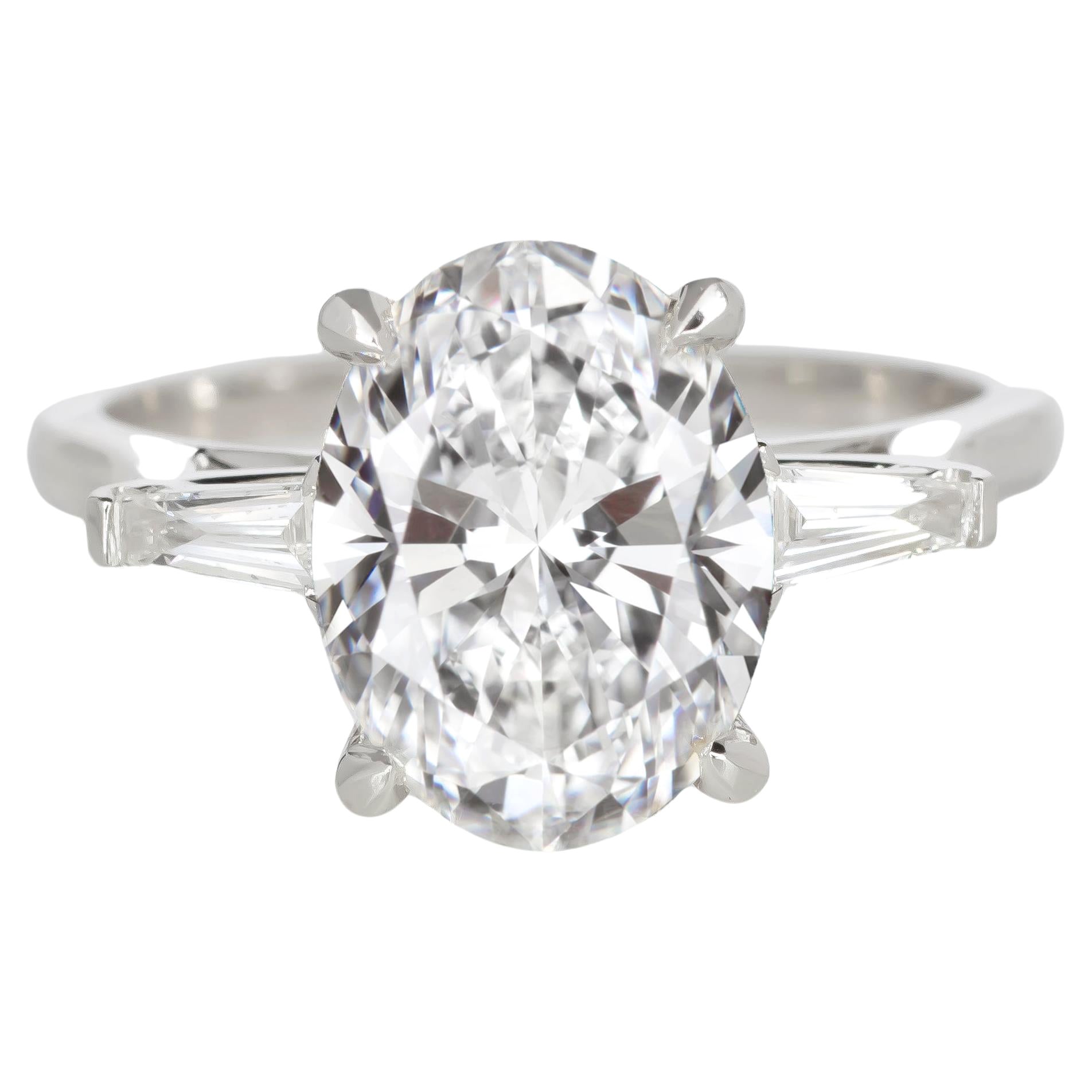 GIA Certified 3 Carat Oval Diamond Ring MADE IN ITALY For Sale