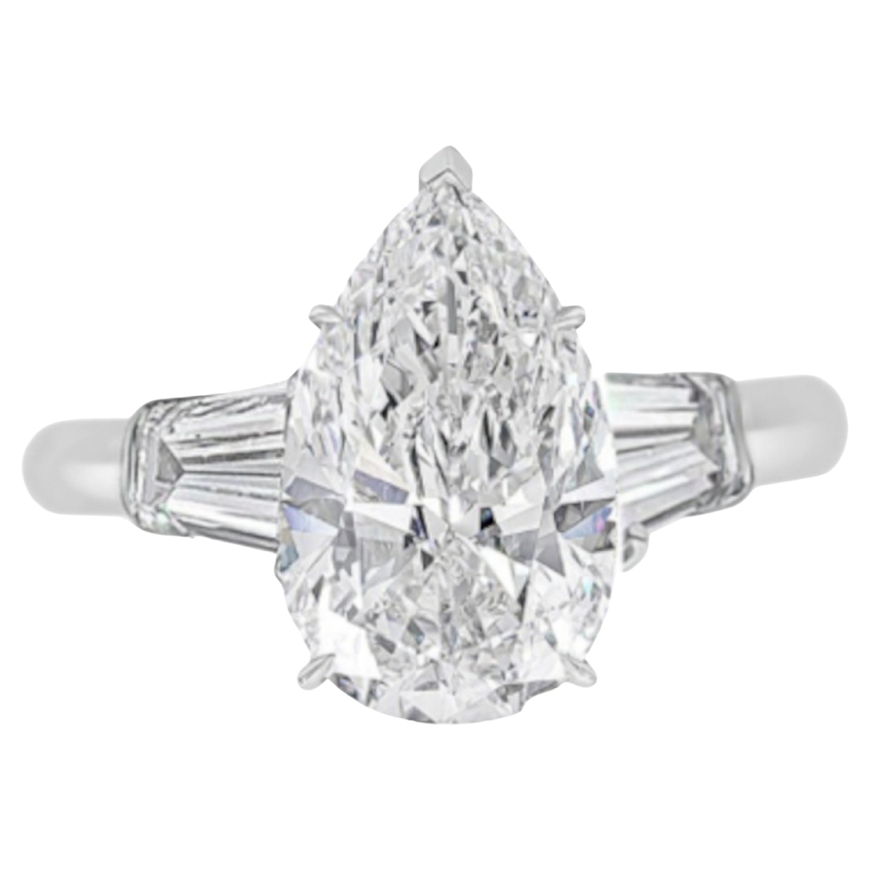 Der große 3,01ct GIA-zertifizierte Diamant im Birnenschliff bietet ein lebhaftes Funkeln, ein absolut augenreines Aussehen, eine strahlend weiße Farbe und einen glamourösen Schliff. Der Schnitt ist absolut phänomenal mit fantastischer Lichtleistung