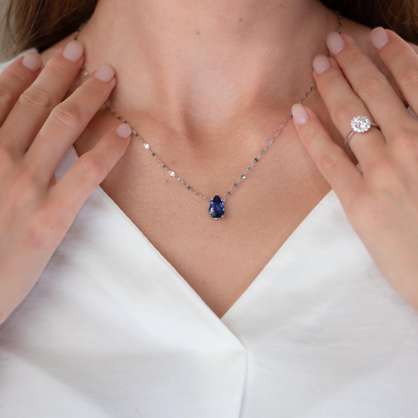 Art Deco GIA Certified 3 Carat Pear Shape Blue Natural Sapphire Necklace For Sale