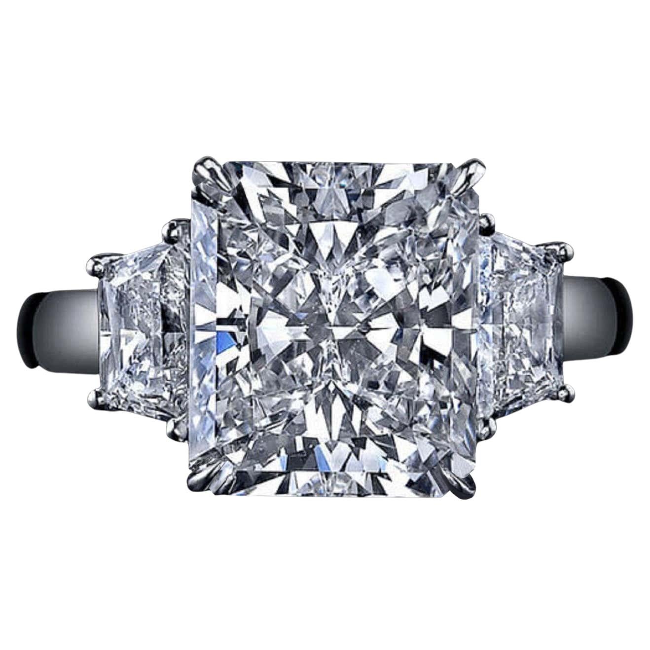 GIA-zertifizierter dreisteiniger Trapezschliff-Diamantring (Moderne)