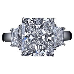 GIA-zertifizierter dreisteiniger Trapezschliff-Diamantring
