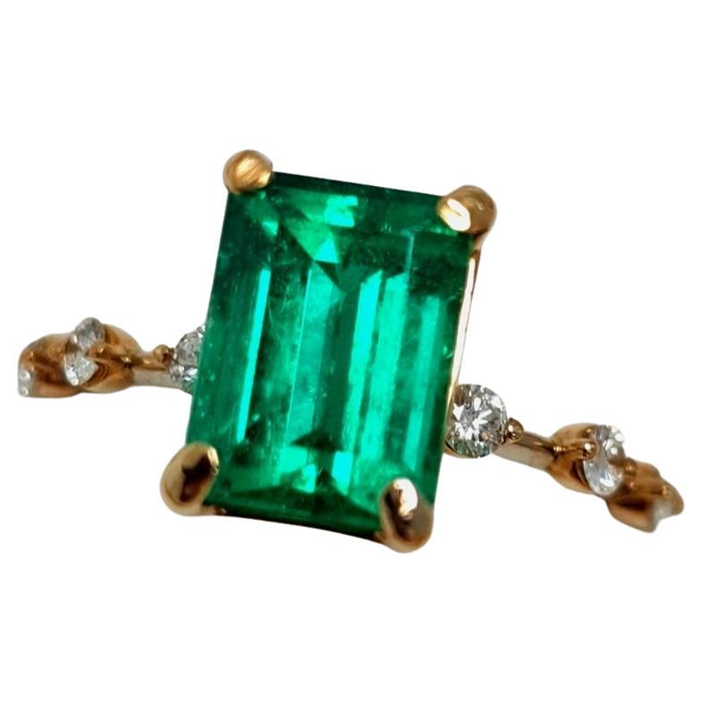 GIA Certified 3 CT Colombian Emerald Ring For Sale