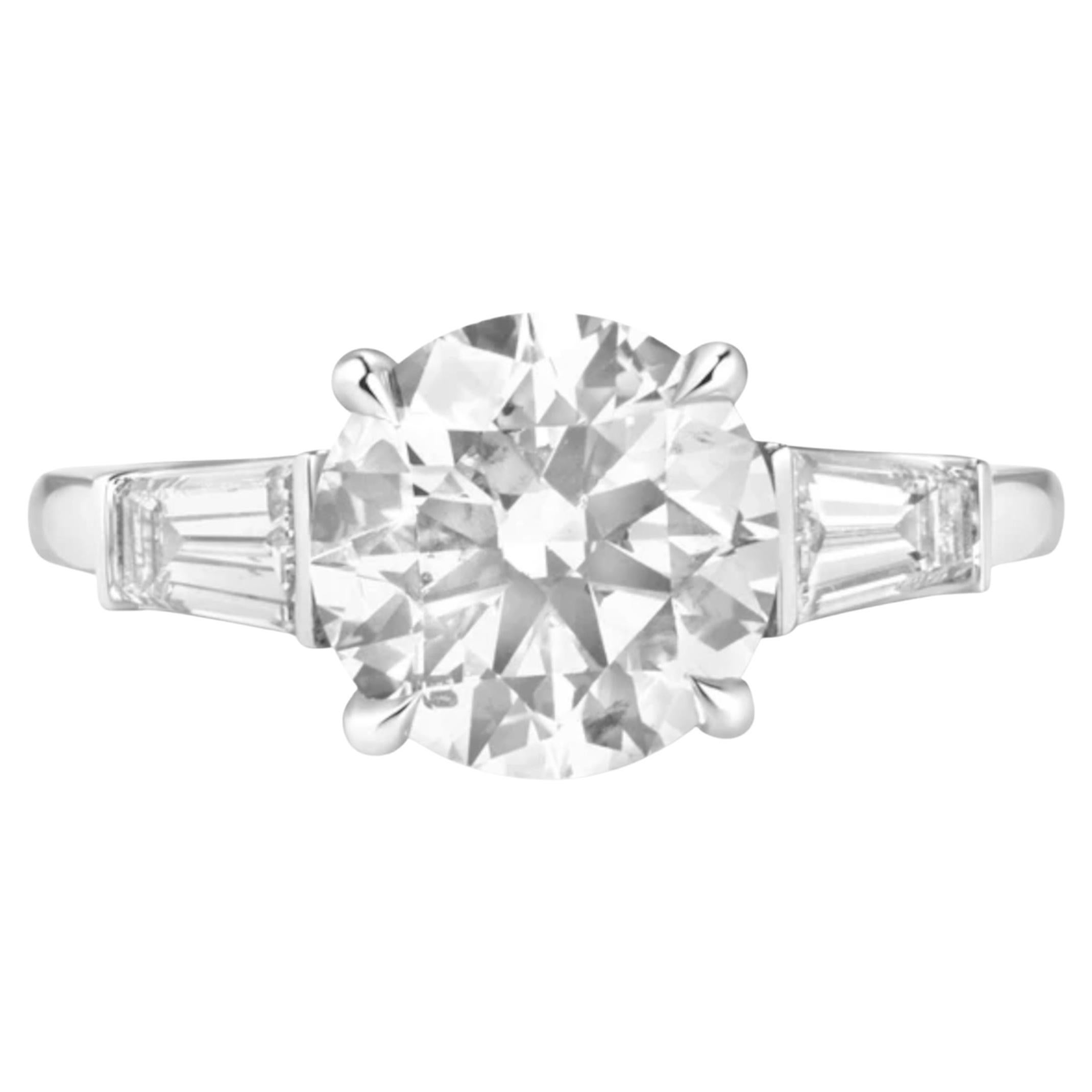 GIA Certified 3.01 Ct Round Cut Diamond Ring with Tapered Baguette in Platinum For Sale