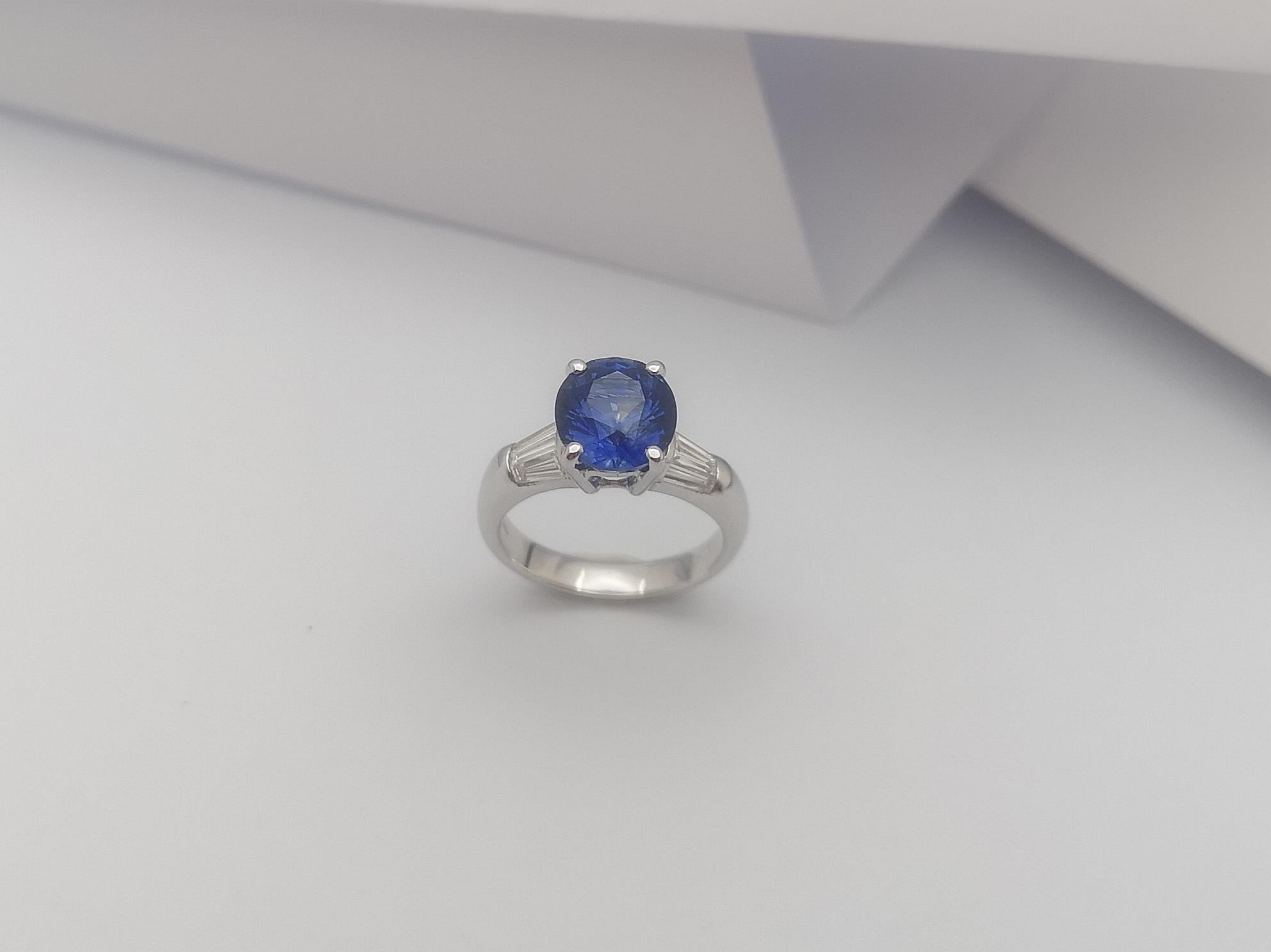 GIA Certified 3 Cts Blue Sapphire with Diamond Ring Set in 18 Karat White Gold For Sale 8
