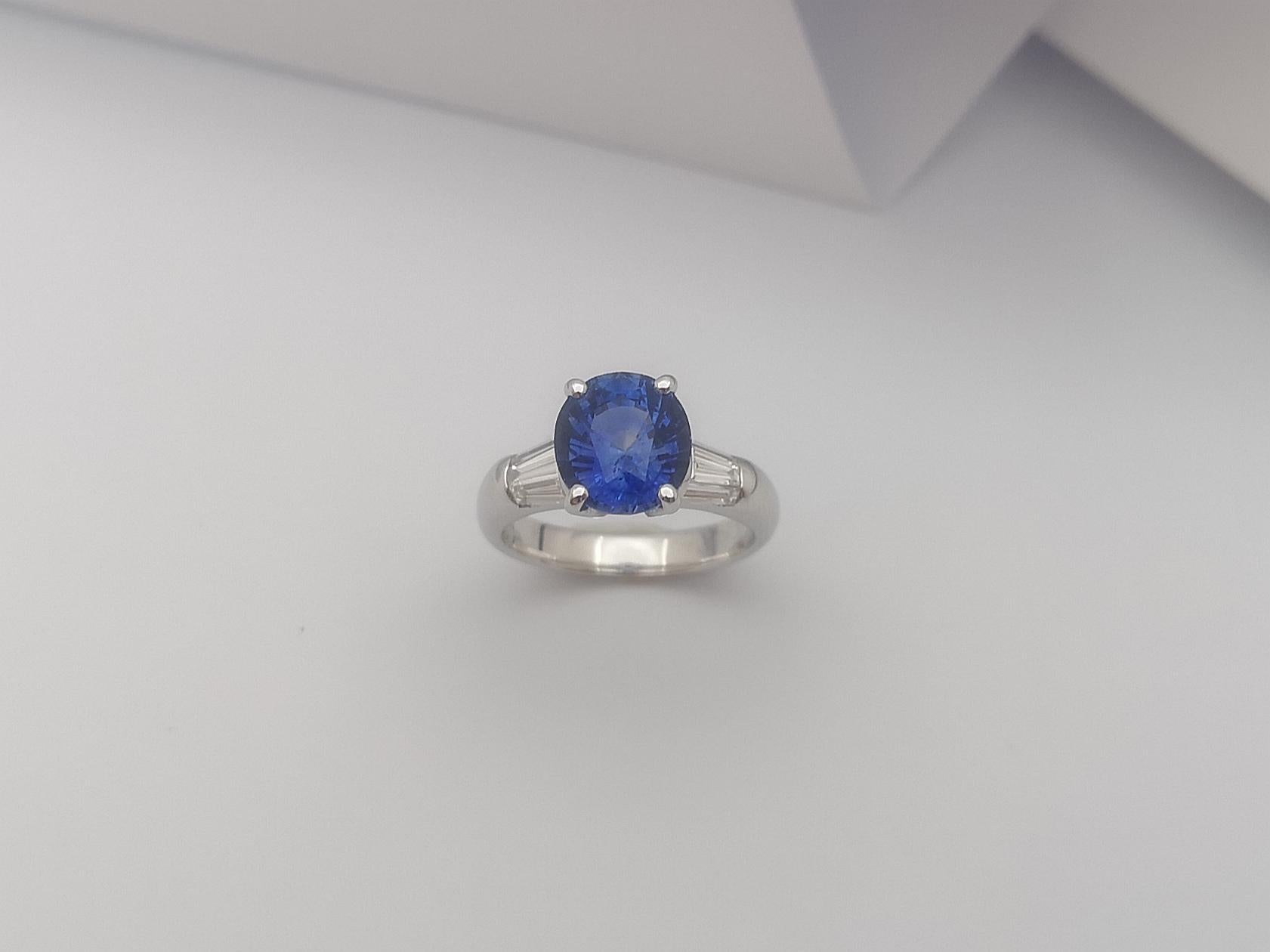 GIA Certified 3 Cts Blue Sapphire with Diamond Ring Set in 18 Karat White Gold For Sale 9