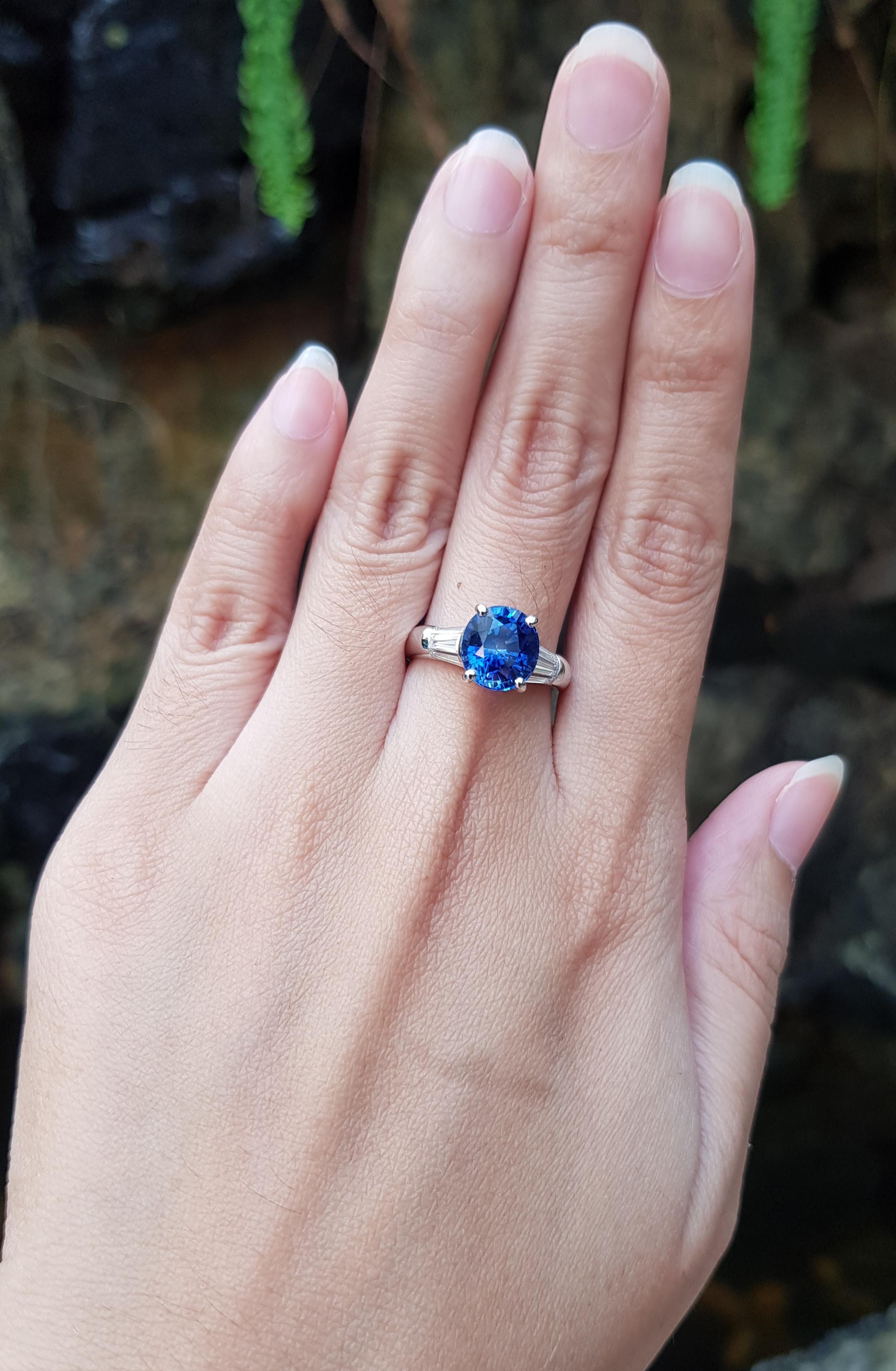 Blue Sapphire 3.85 carats with Diamond 0.74 carat Ring set in 18 Karat White Gold Settings
(GIA Certified)

Width:  0.8 cm 
Length: 0.9 cm
Ring Size: 53
Total Weight: 8.48 grams

