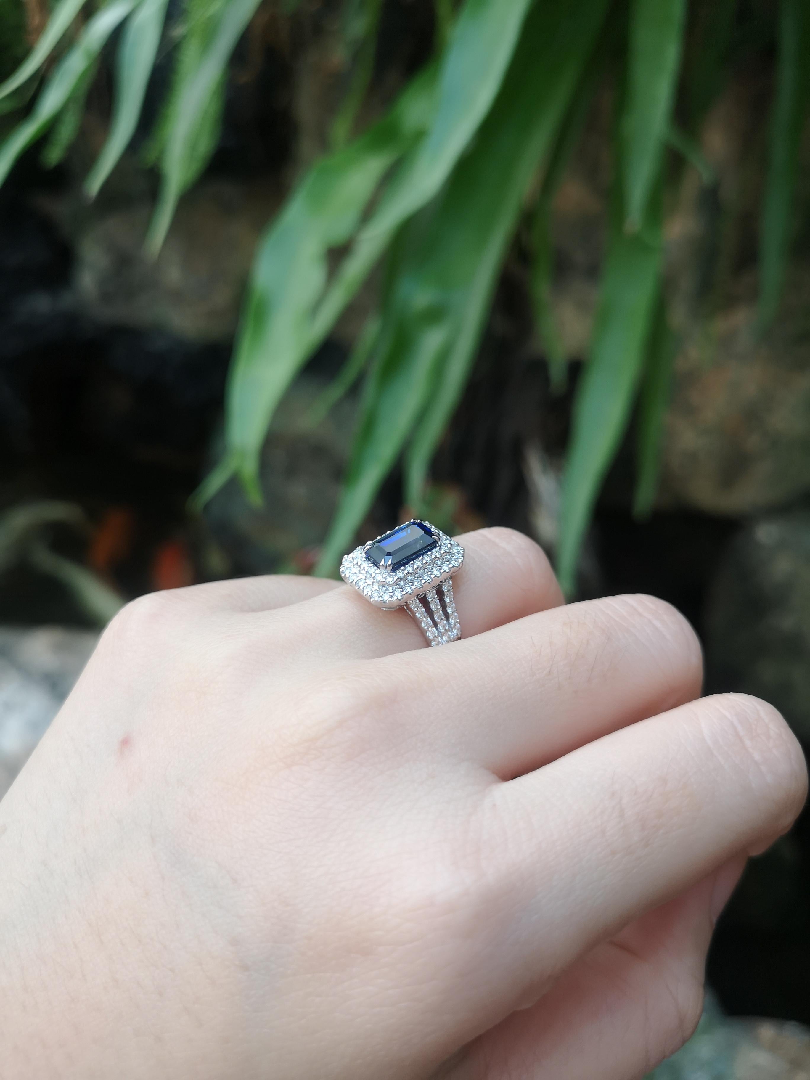 Emerald Cut GIA Certified 3 Cts Blue Sapphire with Diamond Ring Set in 18 Karat White Gold For Sale
