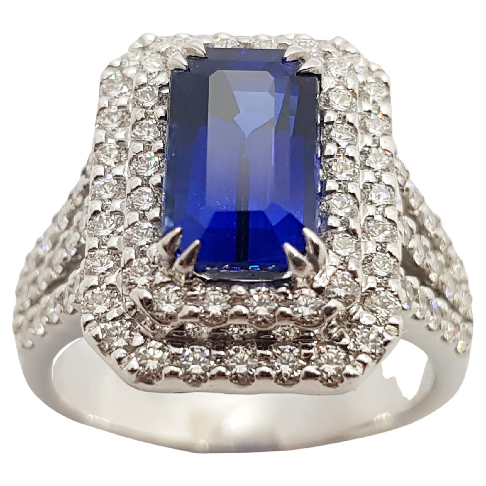 GIA Certified 3 Cts Blue Sapphire with Diamond Ring Set in 18 Karat White Gold For Sale