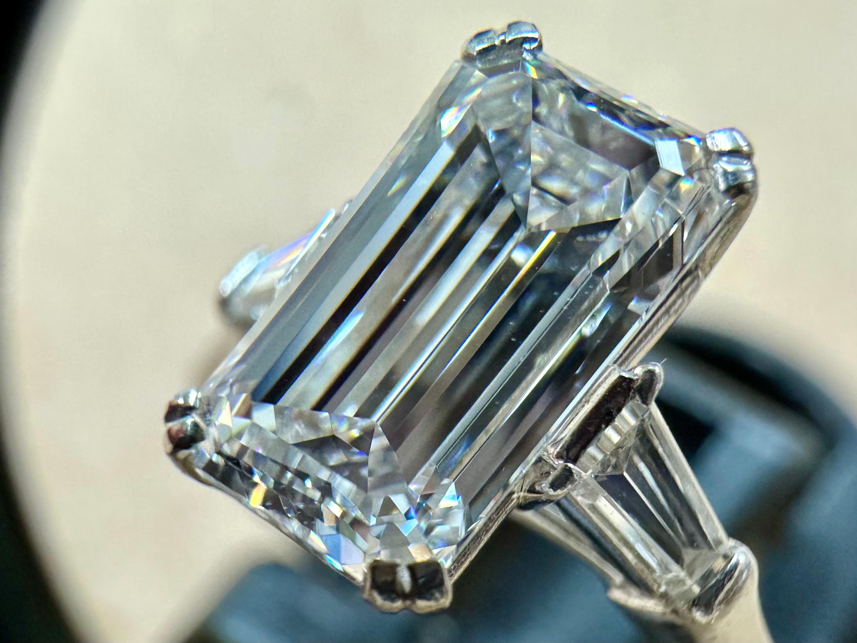 GIA Certified 3 Cts D IF Winston Vintage Diamond Ring, Elongated with 1.78 Ratio In Good Condition In Hong Kong, HK