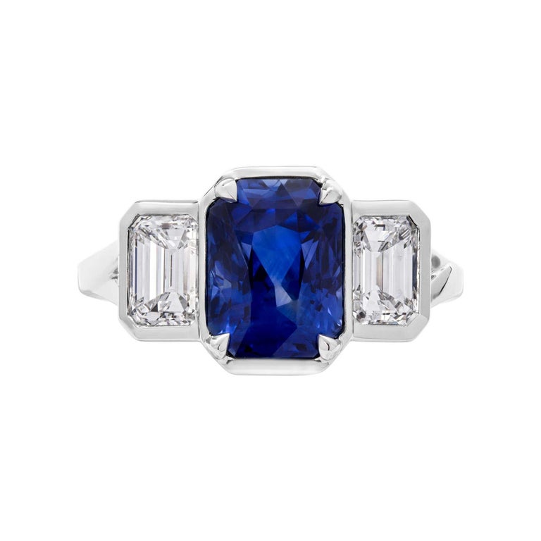 GIA Certified 3 Stone Ring with 3.31ct Blue Sapphire For Sale at 1stDibs