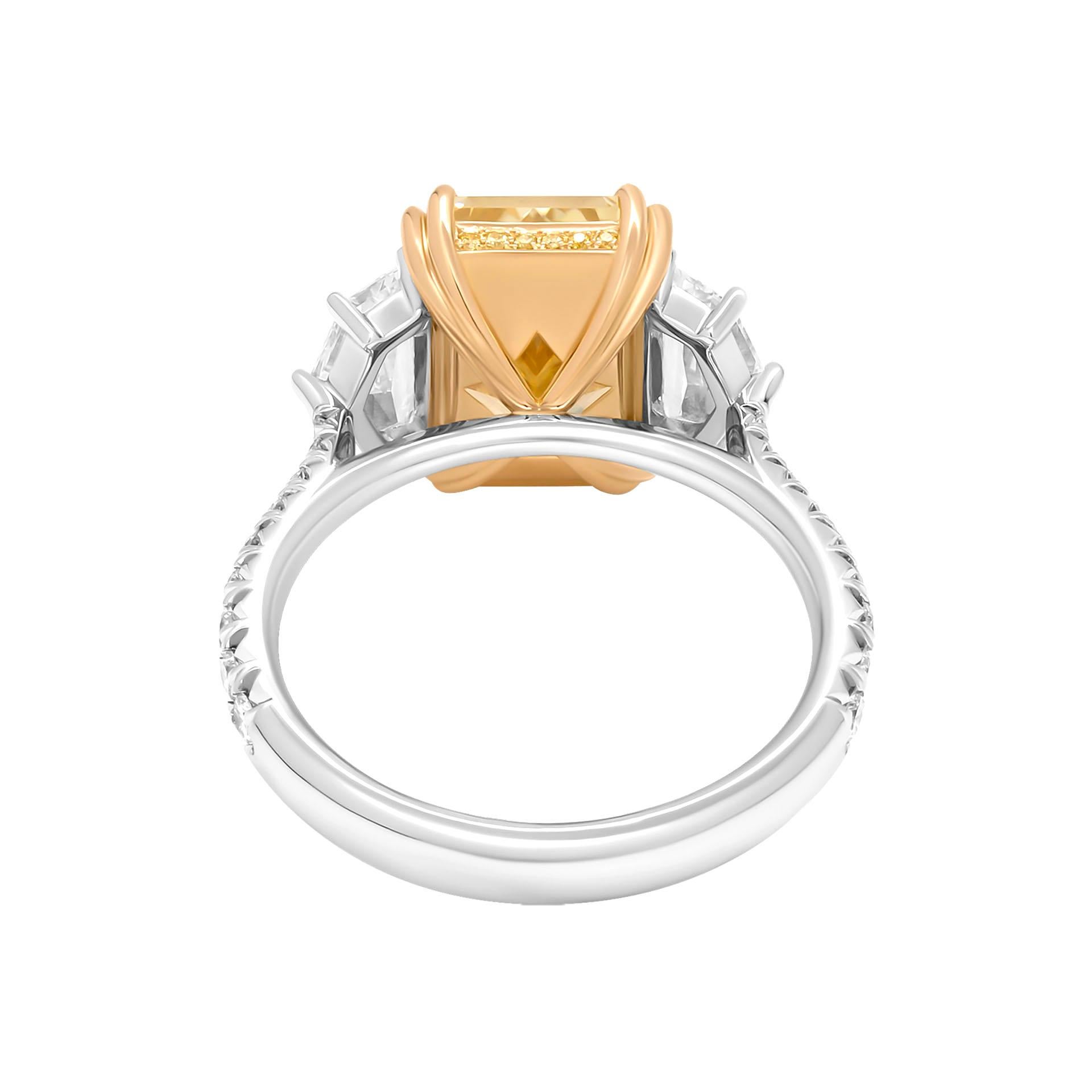 Modern GIA Certified 3-Stone Ring with 4.02ct Fancy Yellow VVS2 Radiant Cut For Sale