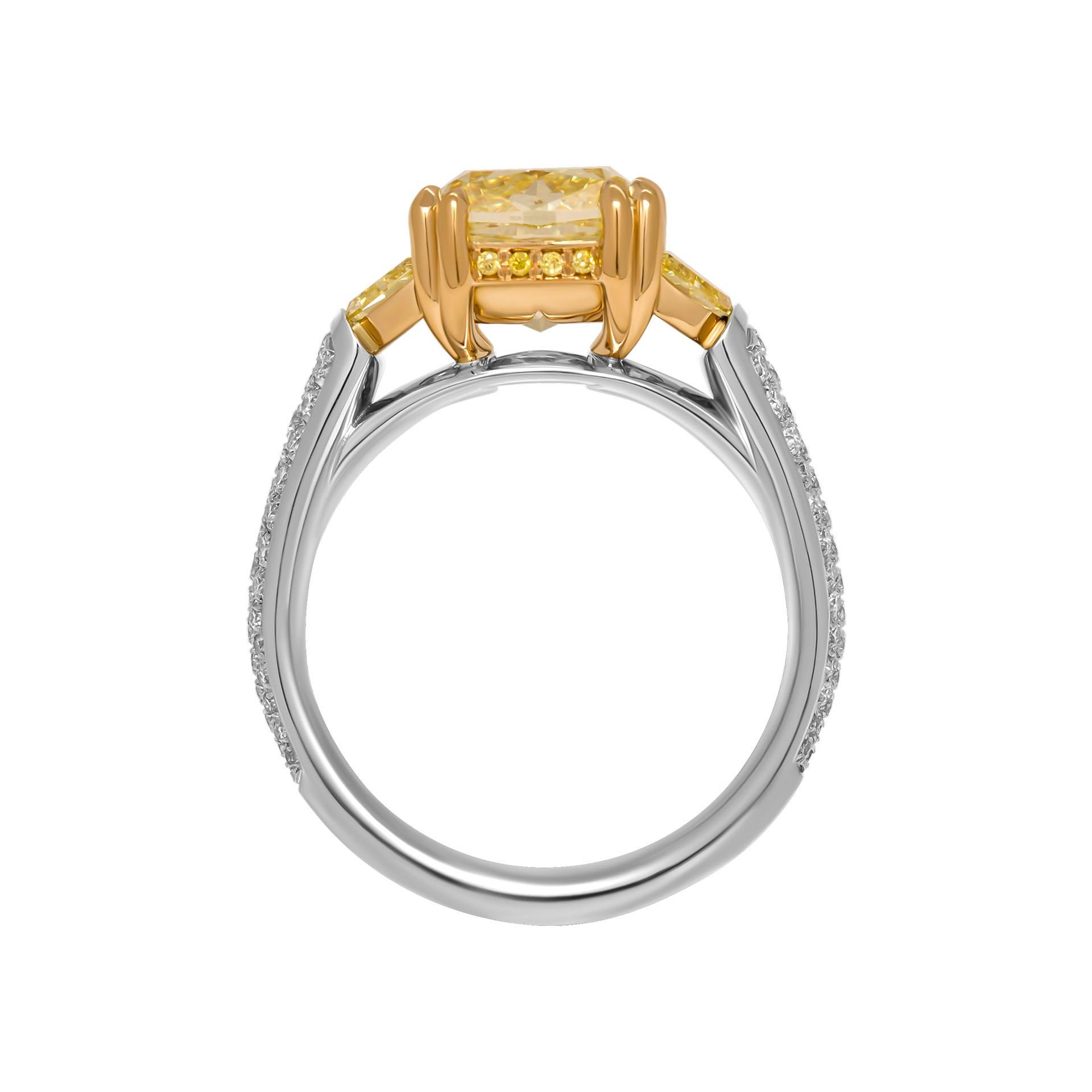 Modern GIA Certified 3-Stone Ring with 4.04 Ct Fancy Yellow VVS2 Cushion Cut For Sale
