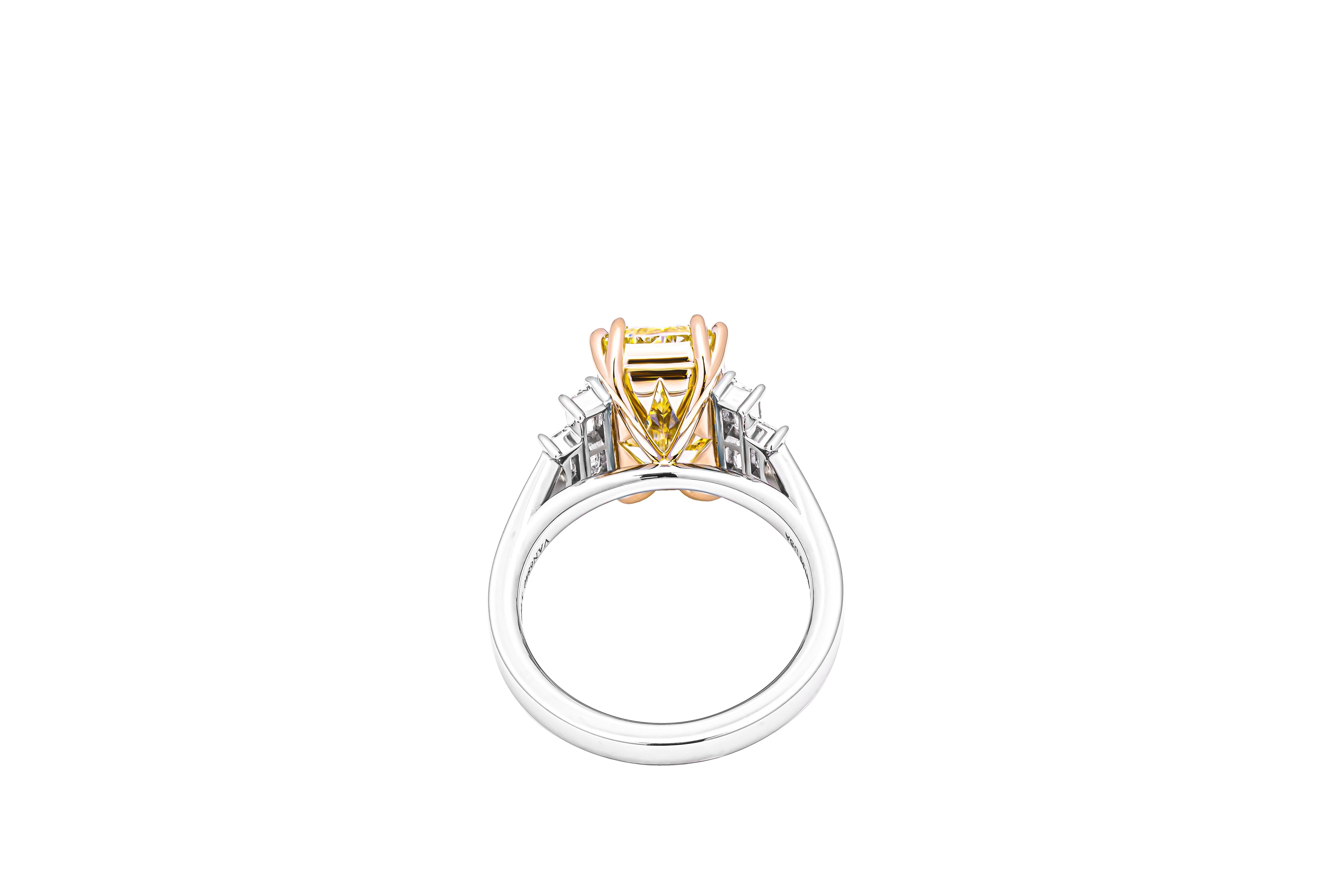 GIA Certified 3 Stone Ring with 5.00ct Fancy Light Yellow Radiant Cut In New Condition For Sale In New York, NY