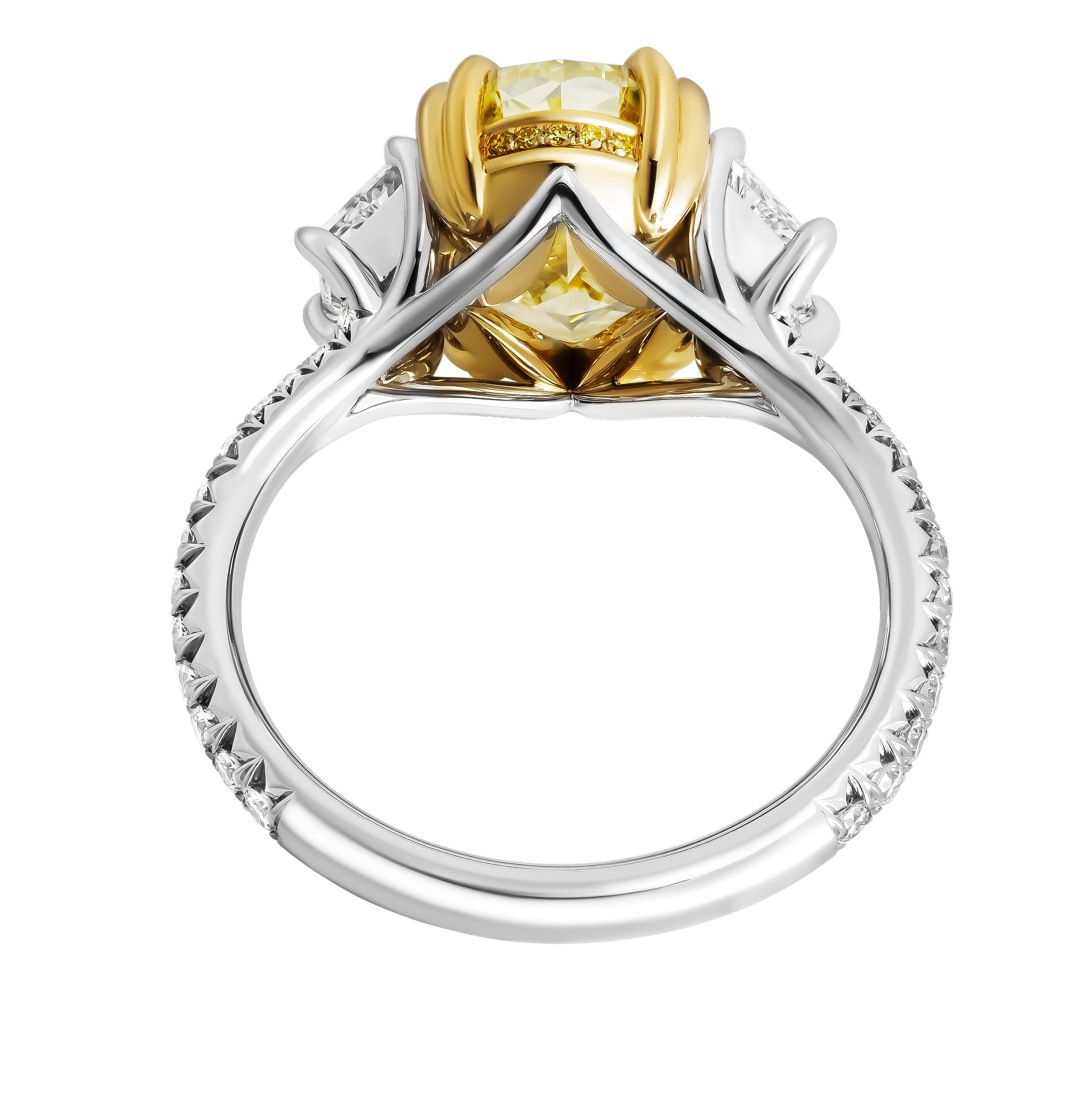 GIA Certified 3 Stone Ring with Fancy Light Yellow Oval Diamond
Mounted in 18k Yellow Gold & Platinum

Center Stone: 4.01ct Natural Fancy Light Yellow VS2 Oval Shape
Diamond GIA#2397122673 

Two side stones:
0.33ct E EF GIA#6441952716 trapezoid