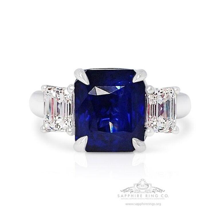 GIA Certified 3 Stone Sapphire Ring, 4.22ct Platinum 950 GIA Certified X 3 In New Condition For Sale In Tampa, FL