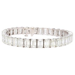 Bracciale in platino con diamante taglio smeraldo certificato GIA da 30 carati