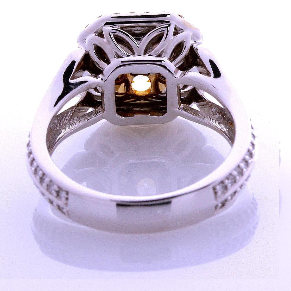 GIA Certified 3.00 Carat Asscher Cut Natural Fancy Yellow VVS2 18K Gold Ring For Sale 1